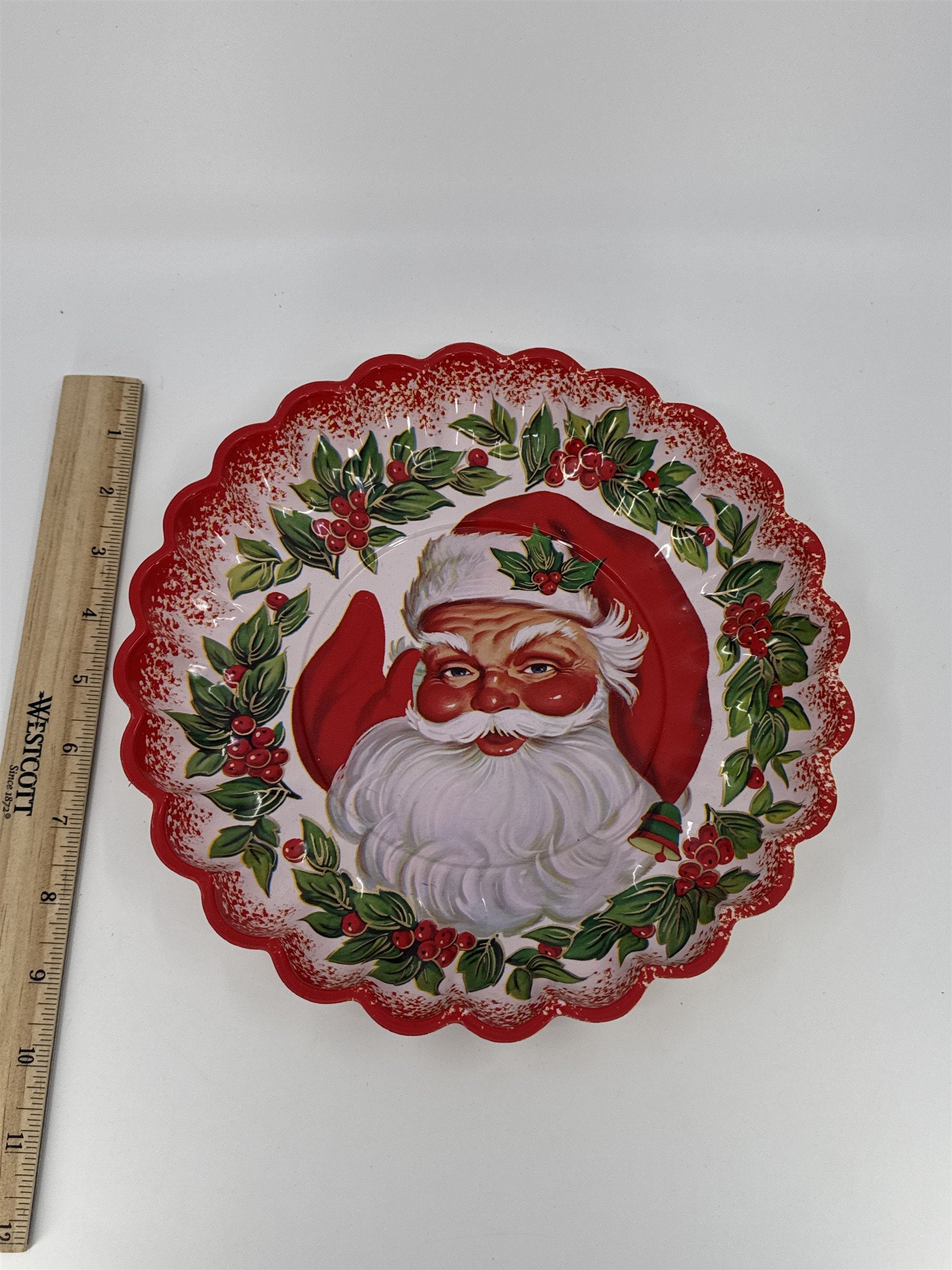 Vintage Plastic Christmas Santa Clause Decorative Scalloped Serving Tray