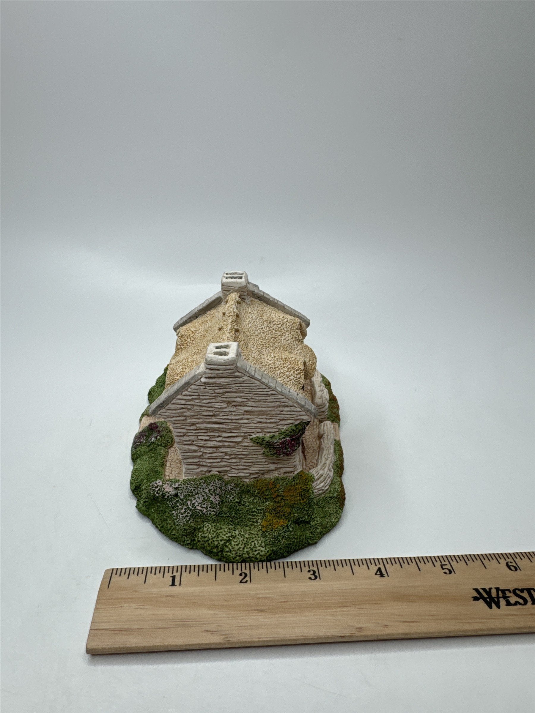 Miniature Village Cottage Thatched Roof Stone Figurine Collectible Decor