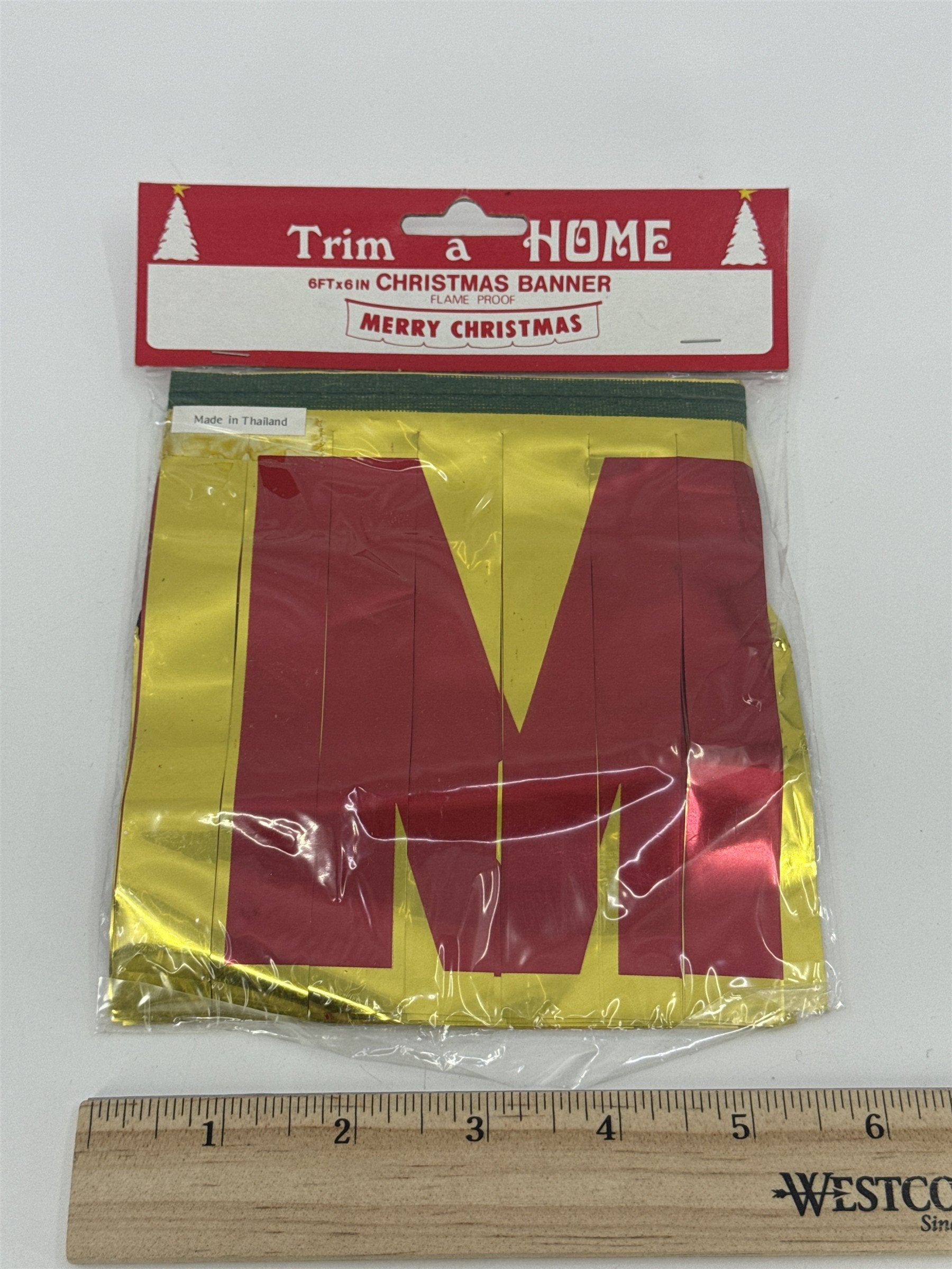 Vintage Trim A Home Decorative Red And Gold Toned Merry Christmas Banner