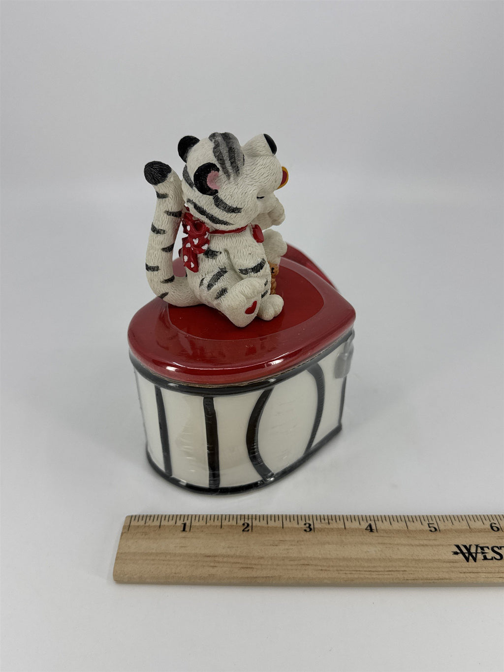 Vintage Hallmark Valentine's Day Cat Heart Lock Candy Trinket Box W/ Tag
