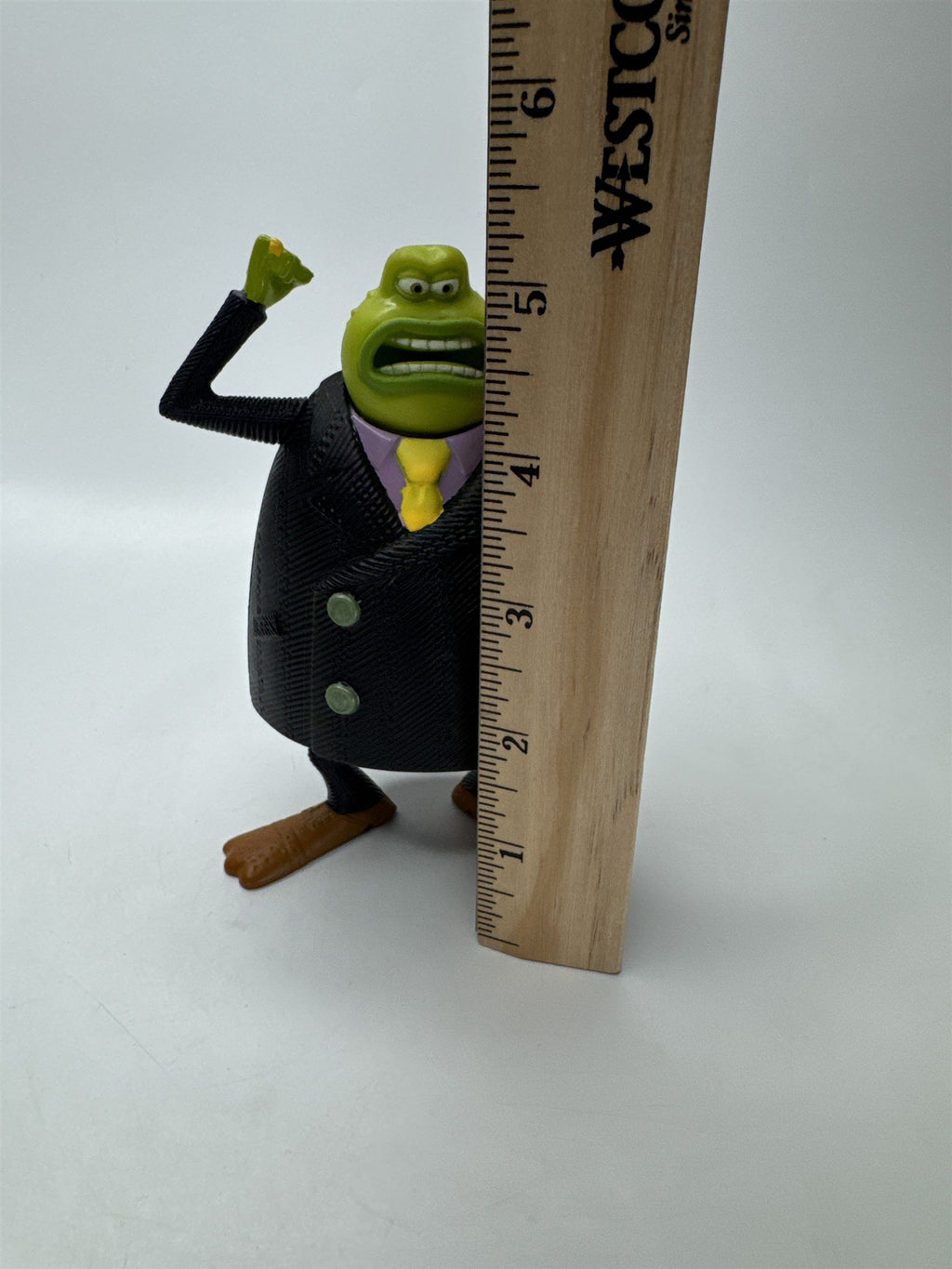 McDonald's FLUSHED AWAY Movie 2005 The TOAD Frog Happy Meal Toy Figure