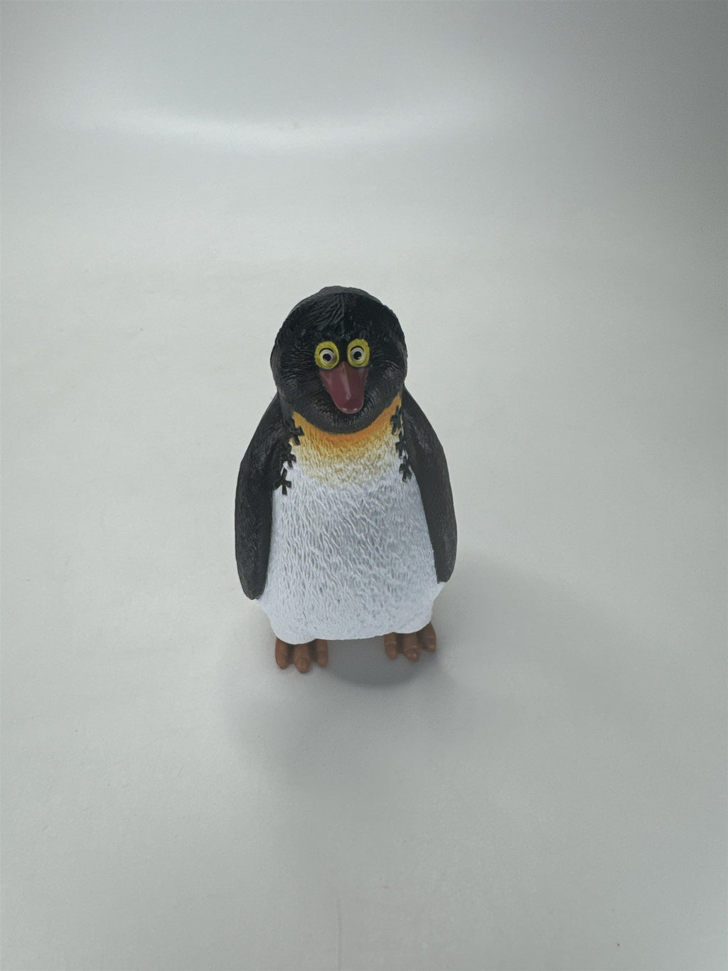 2006 McDonald's Happy Feet Lovelace Penguin Movie Happy Meal Toy Figure