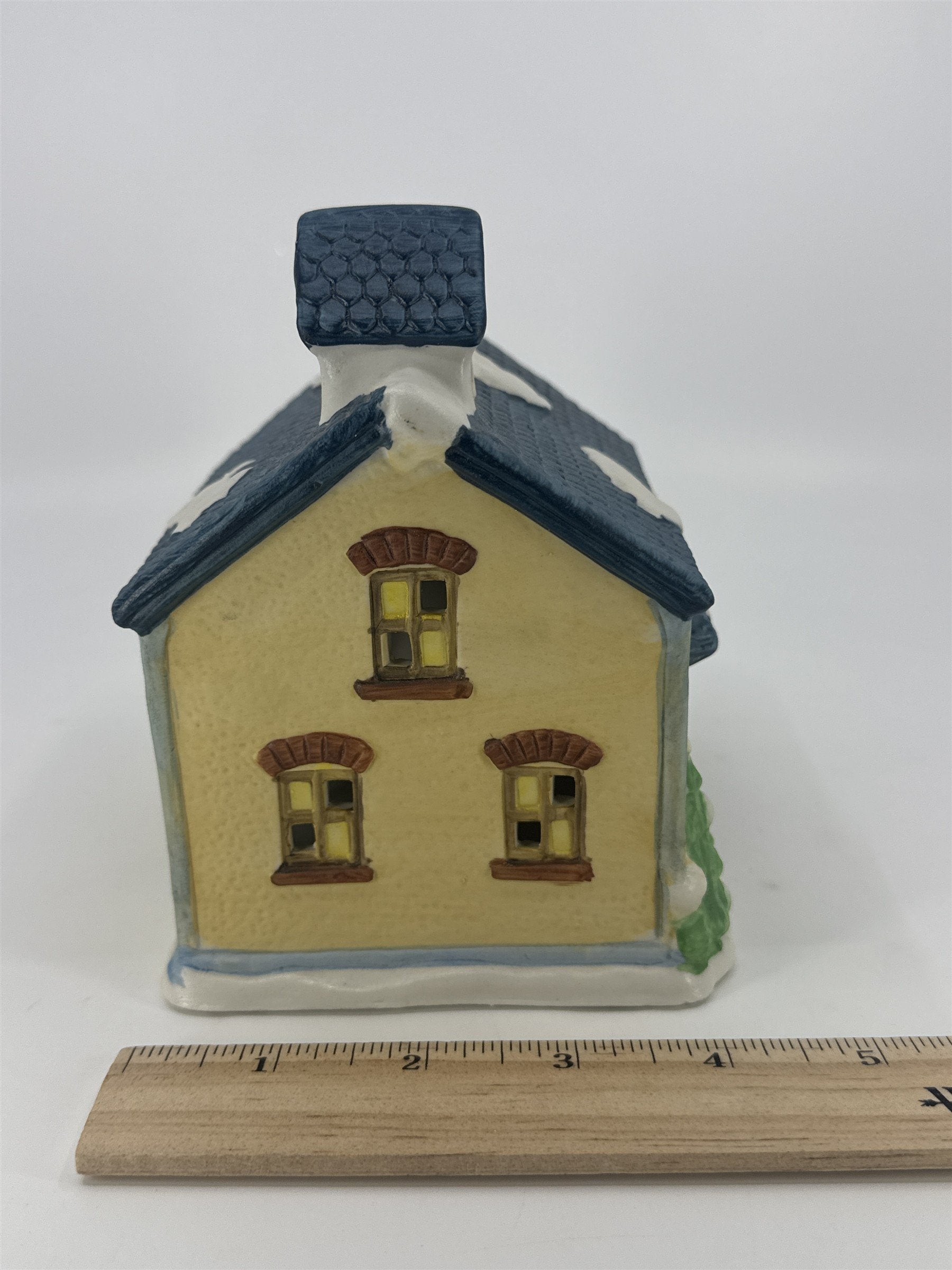 Vintage 1991 National Decorations Christmas Light Up Porcelain Post Office House