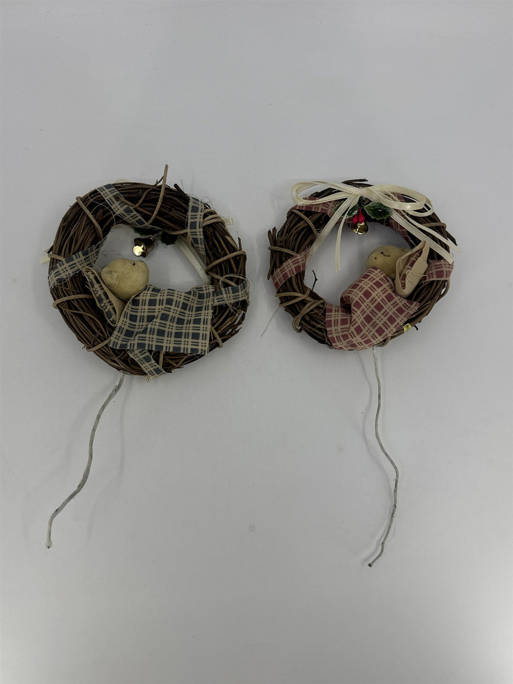 Set Of Two Holiday/Christmas Wreaths On Bendable Stakes W/ Teddy Bears Napping
