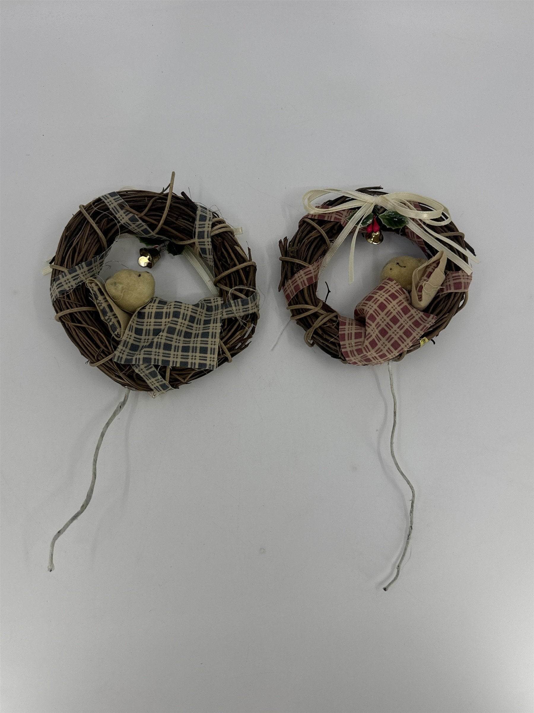 Set Of Two Holiday/Christmas Wreaths On Bendable Stakes W/ Teddy Bears Napping