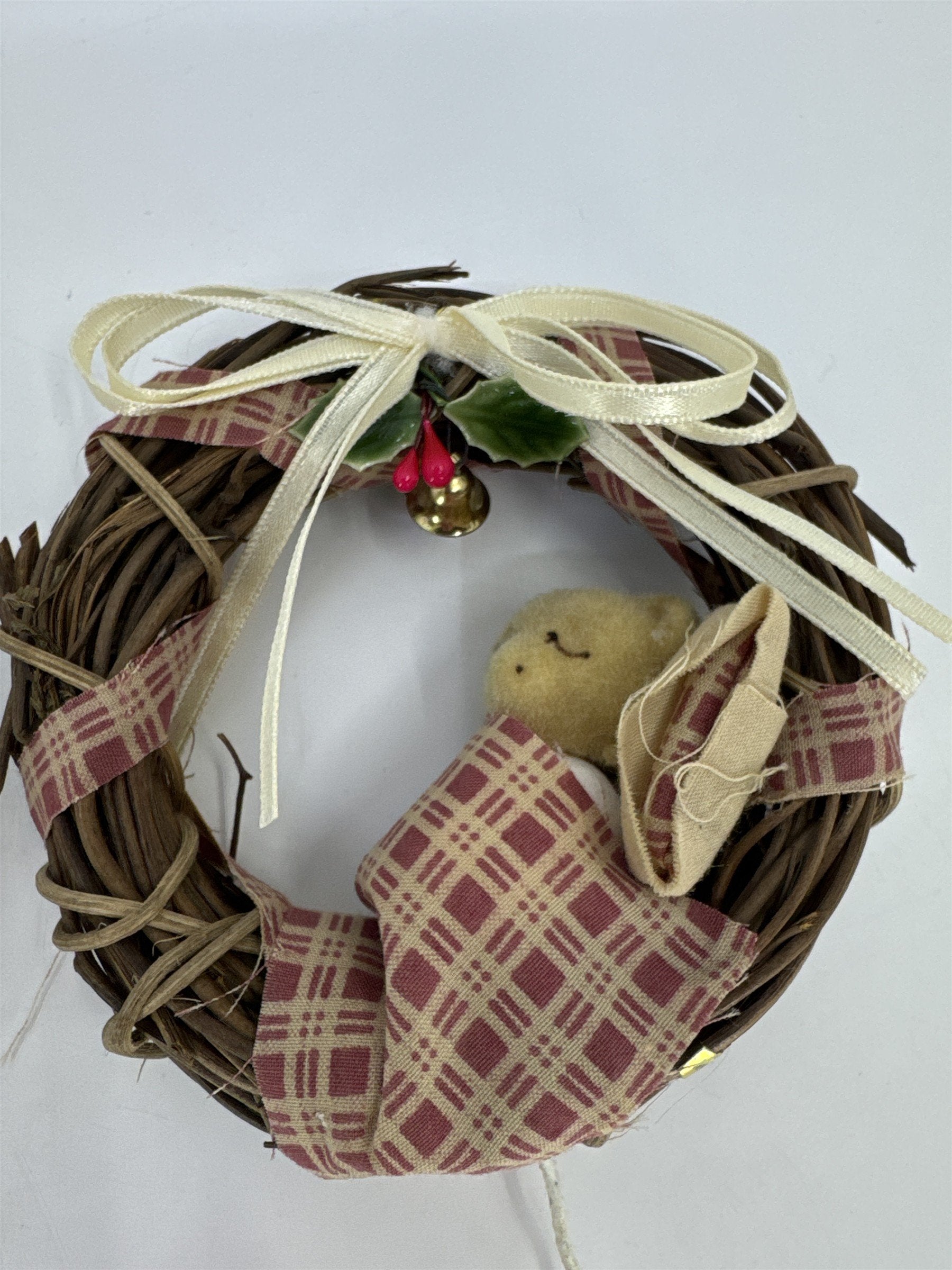 Set Of Two Holiday/Christmas Wreaths On Bendable Stakes W/ Teddy Bears Napping