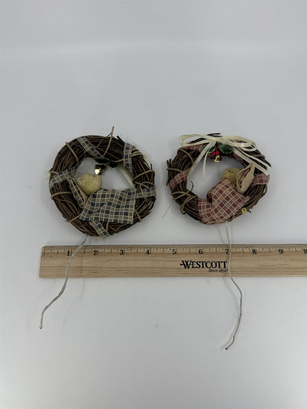 Set Of Two Holiday/Christmas Wreaths On Bendable Stakes W/ Teddy Bears Napping