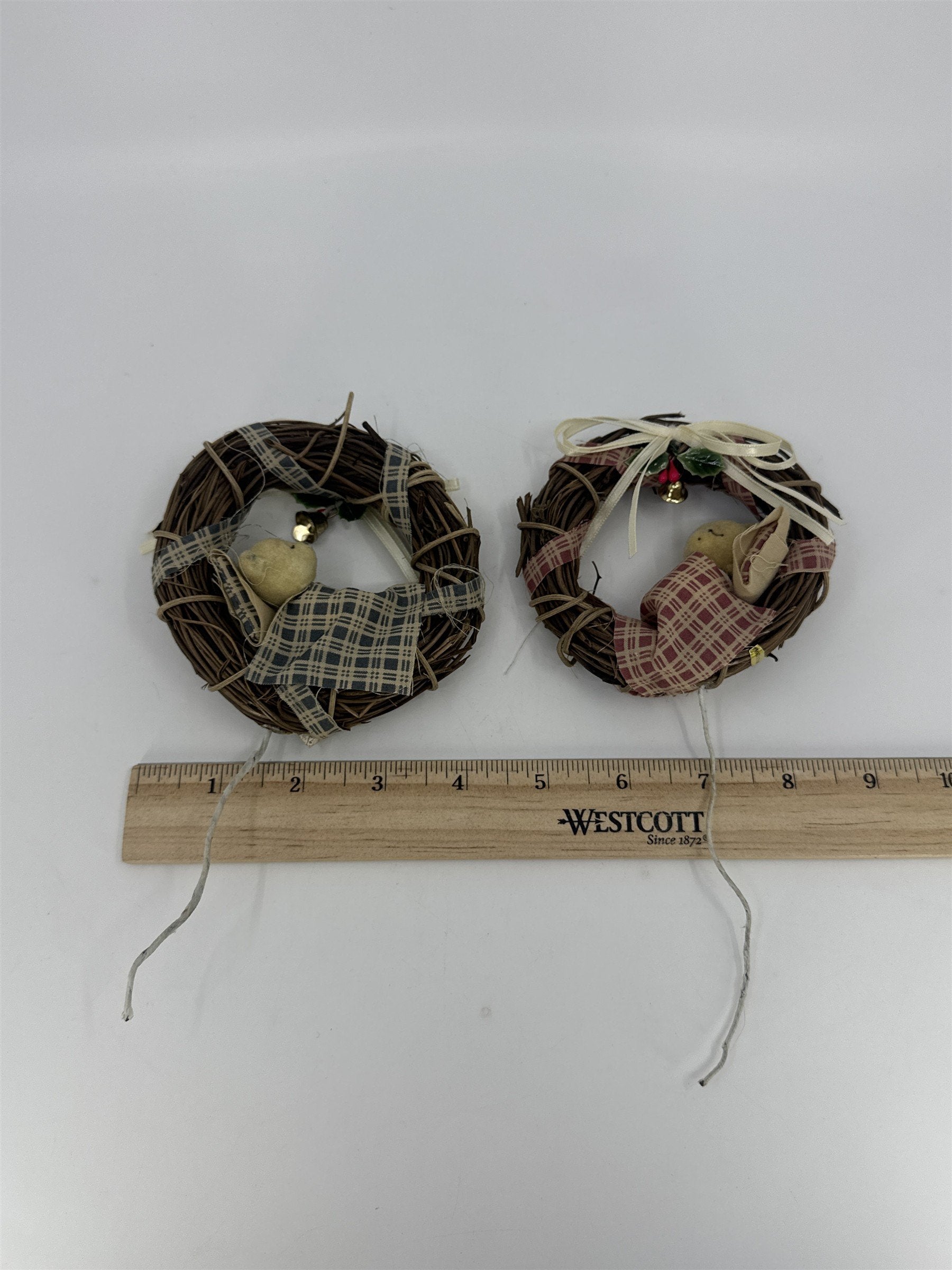 Set Of Two Holiday/Christmas Wreaths On Bendable Stakes W/ Teddy Bears Napping
