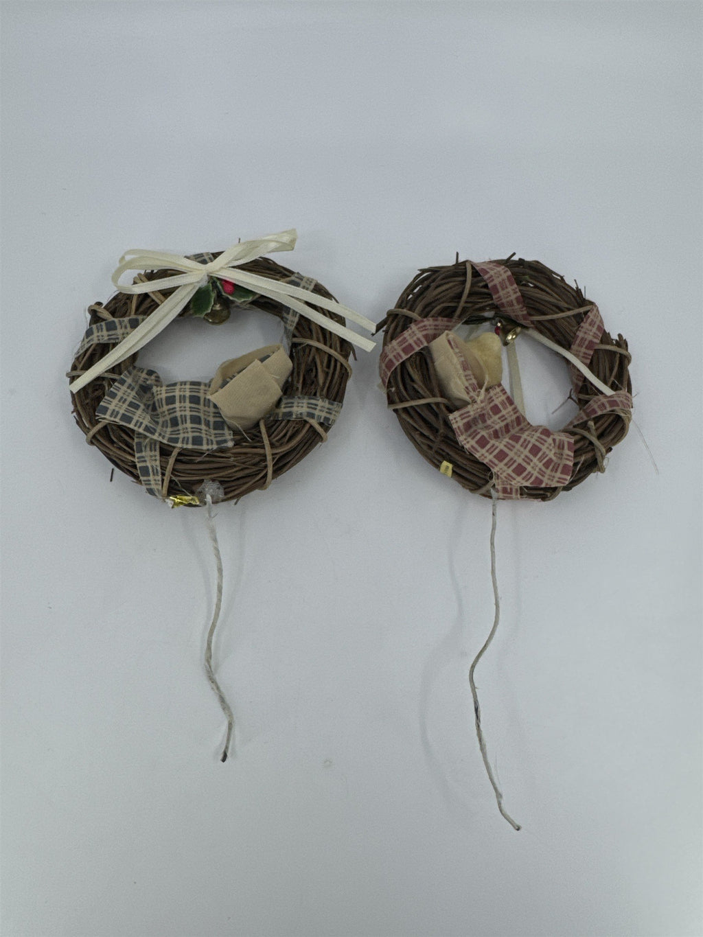 Set Of Two Holiday/Christmas Wreaths On Bendable Stakes W/ Teddy Bears Napping