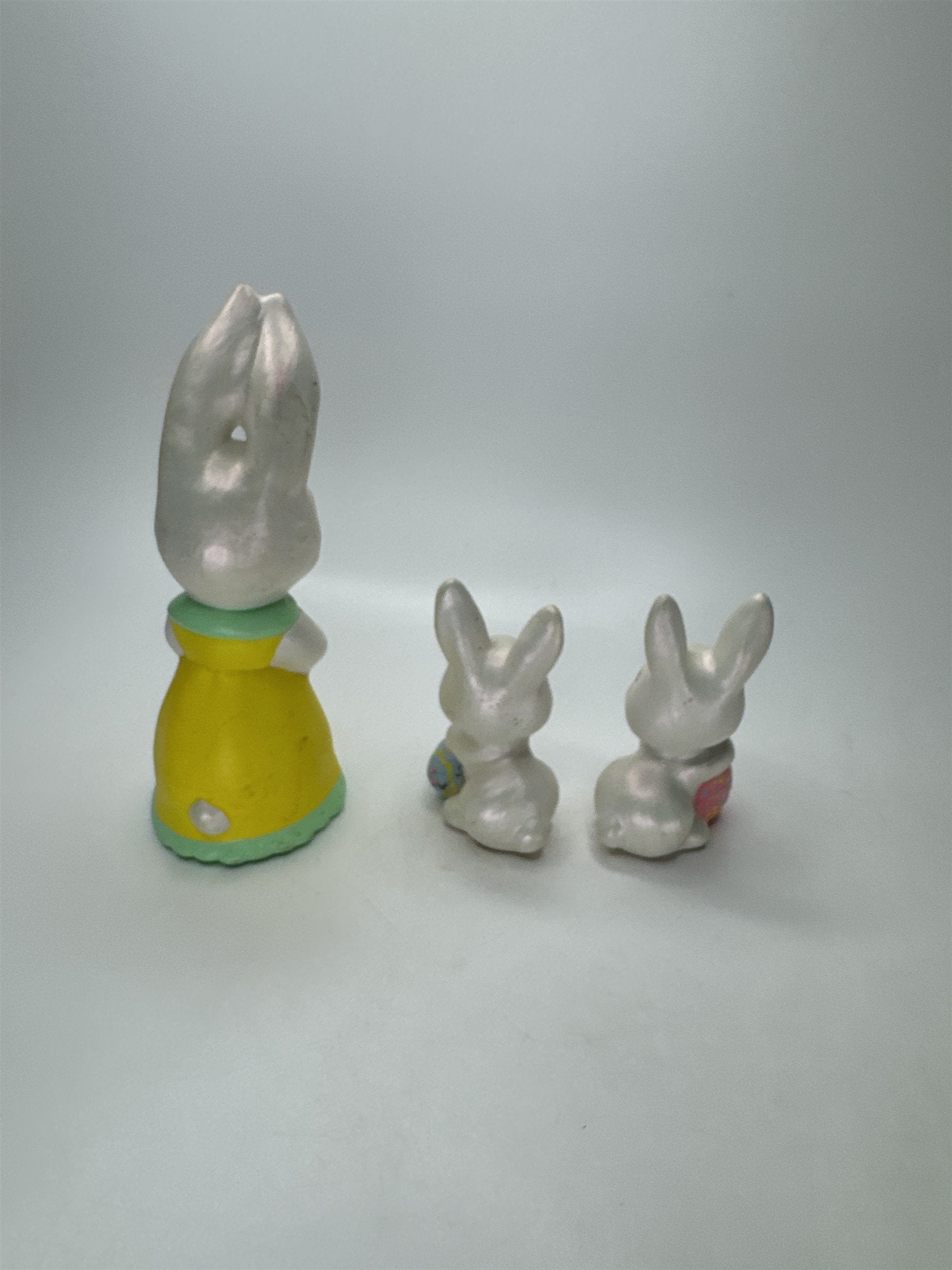 VTG Easter Decor Big Eye Bunny Figurine Set of 3 Iridescent Glaze Rabbit