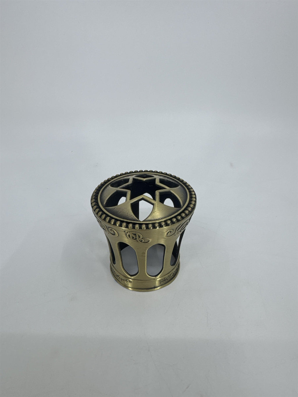 Vintage Ne 'Qwa Art Fragrance Oil Lamp Crown Brass Toned Topper