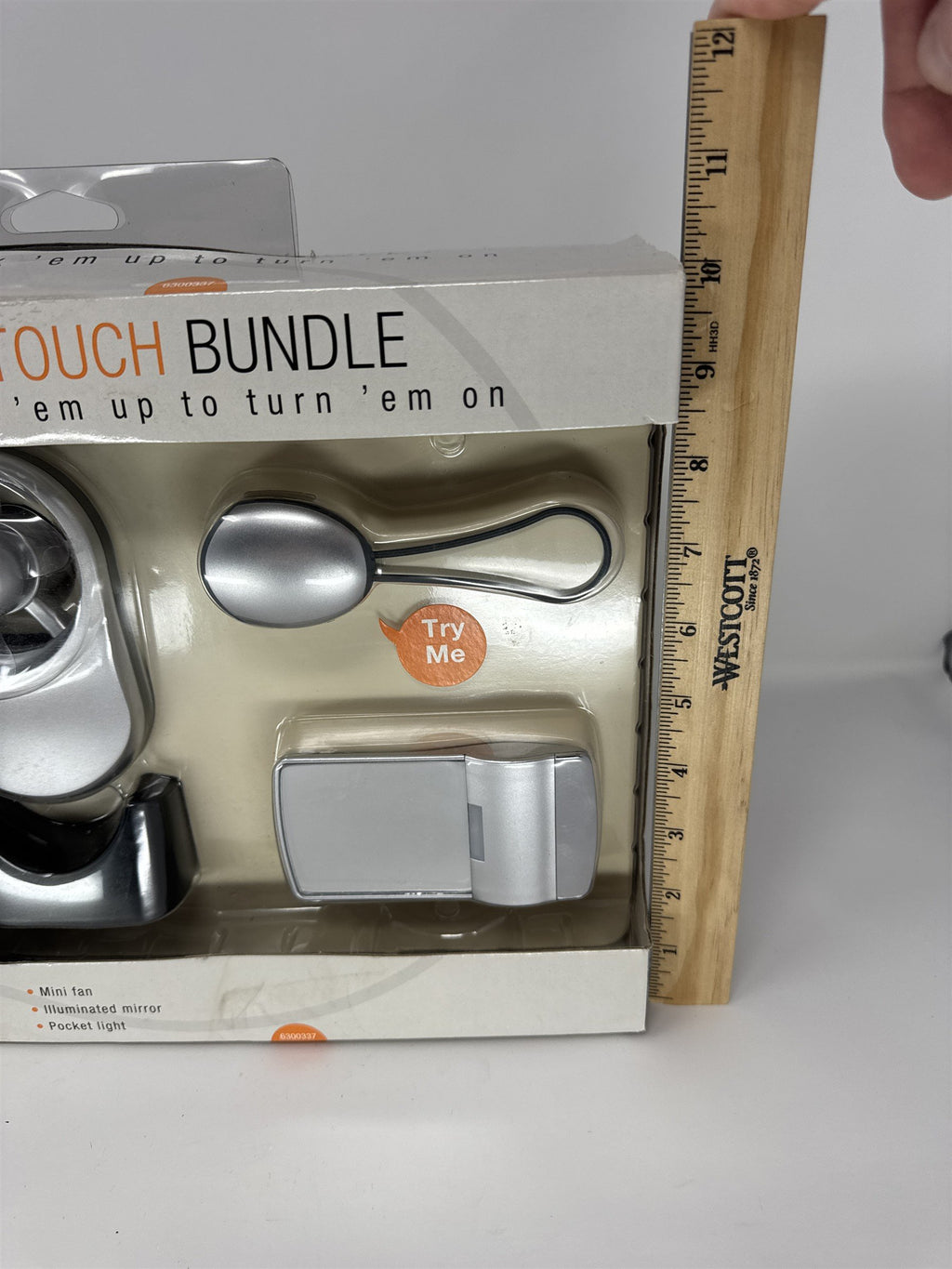RadioShack Home Touch Bundle Mini Fan Illuminated Mirror Pocket Light 630-0337