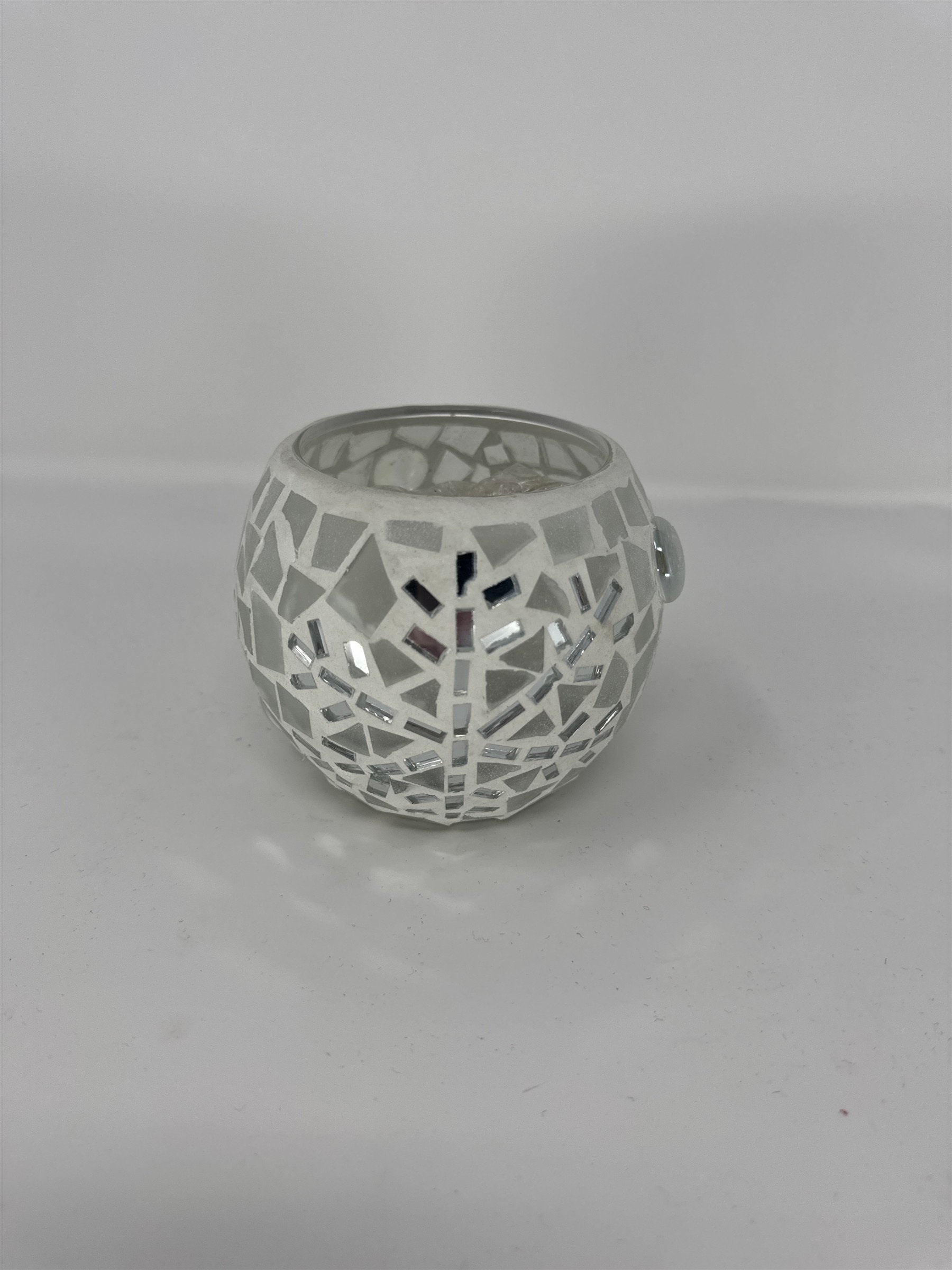 Home Interiors 57037 White Mosaic Glass Snowflake Votive Candle Holder Winter