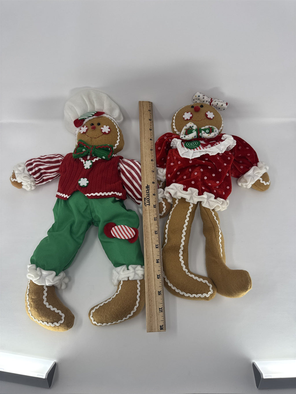 Home Interiors Gingerbread Couple Shelf Sitters Chef Girl Dangling Legs Xmas