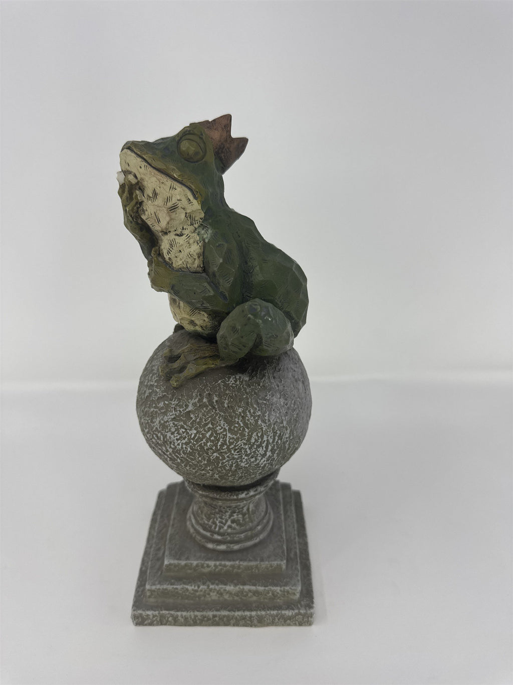 Home Interiors Frog Prince Figurine Thinking on Orb Statue 2003 Resin *Chips*