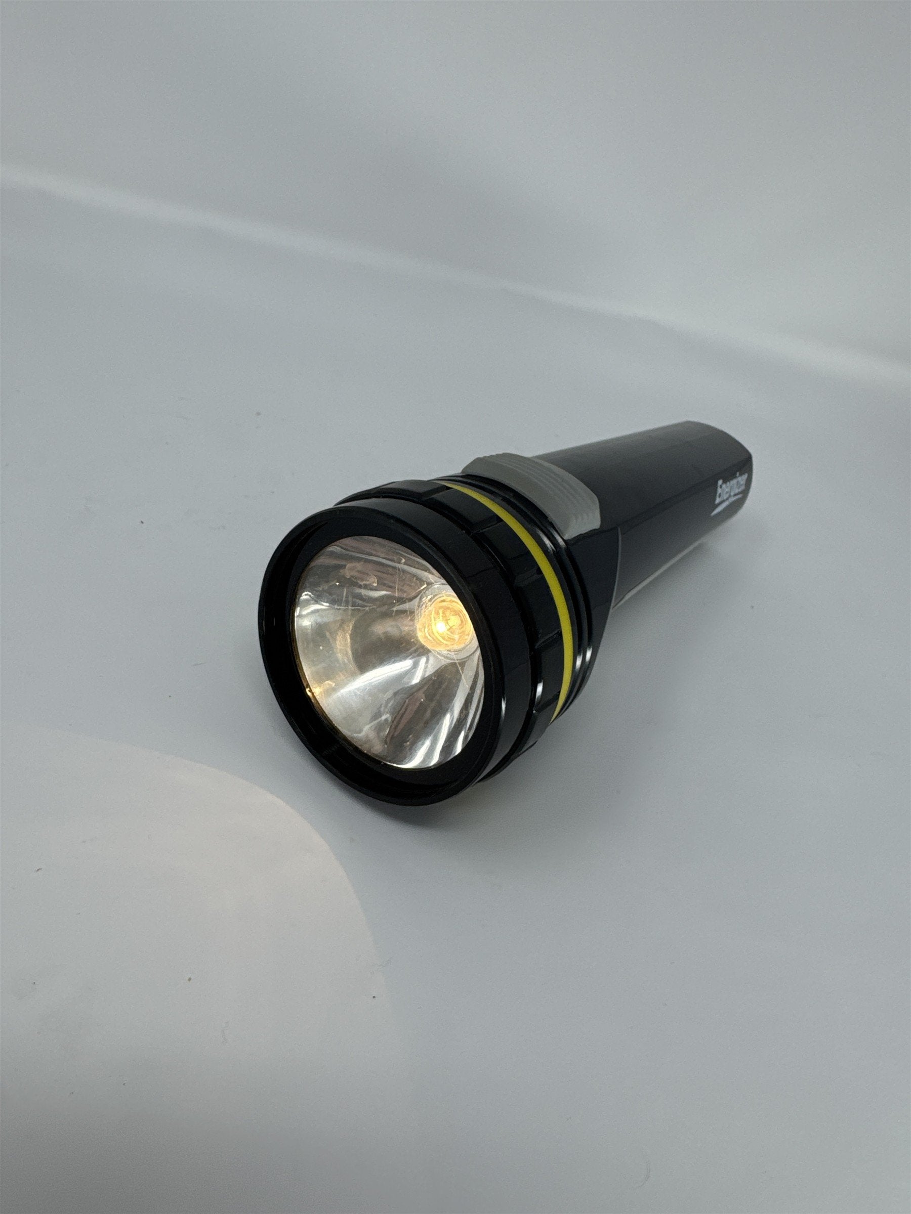 Energizer Flashlight Black Yellow Screw Top Vintage WORKS