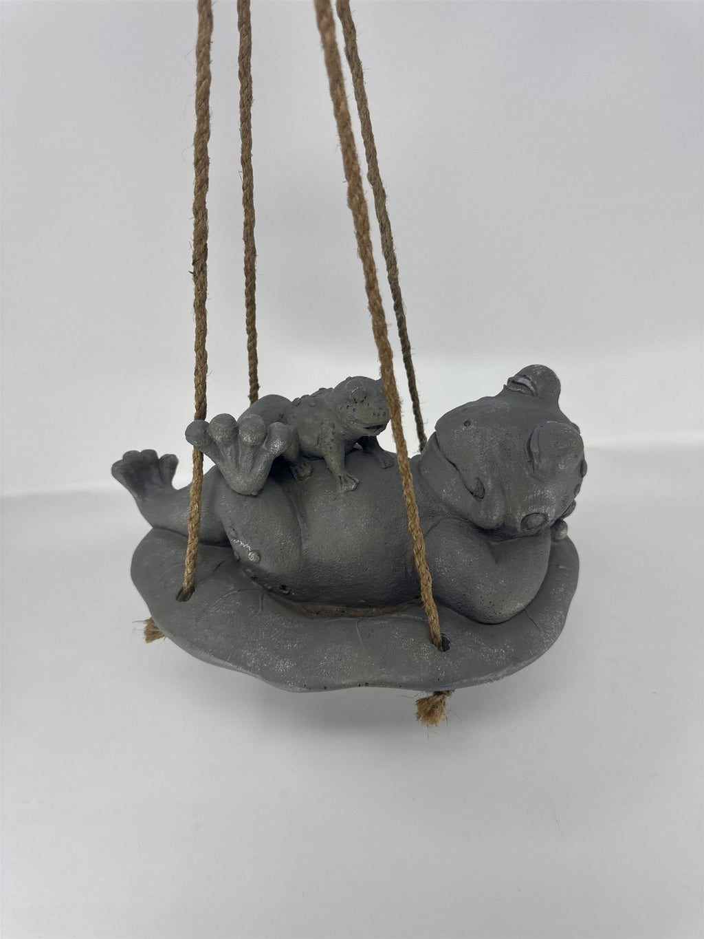 Hanging Frog Statue on Lily Pad Garden Decor Concrete Resin Sculpture Swing