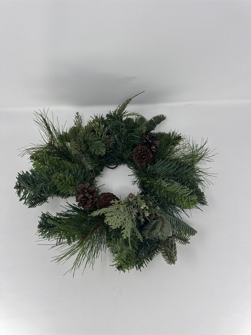 Home Interiors 12" Artificial Pine Wreath Pinecones Berries Christmas Decor