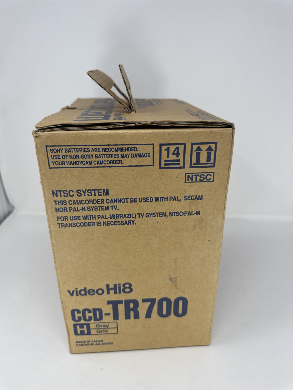 Sony Handycam CCD-TR700 Video Hi8 Camcorder EMPTY BOX Orig. Box Only Case NTSC