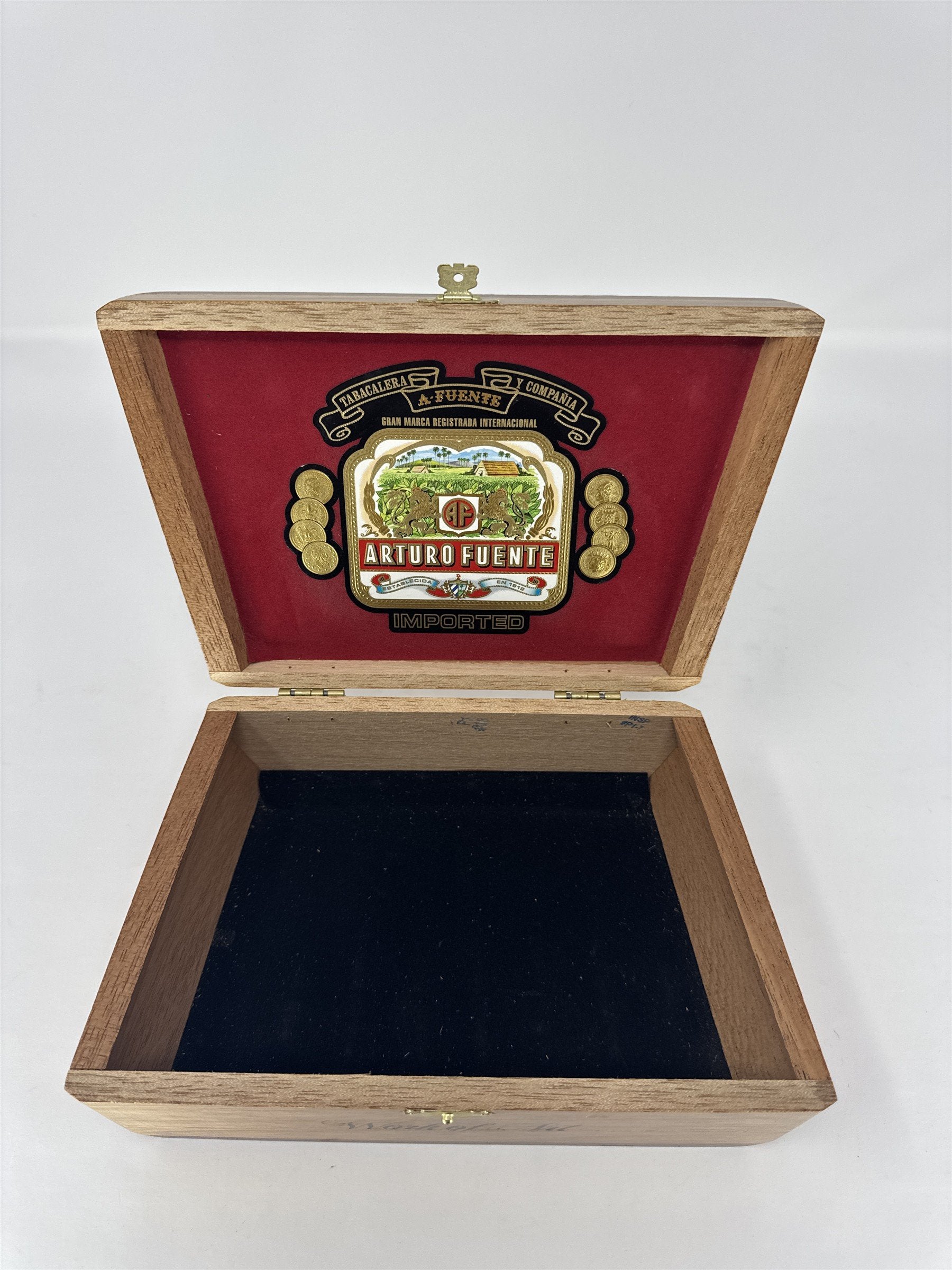 Arturo Fuente Hemingway Work of Art Cigar Box Empty Wood Humidor Storage Craft