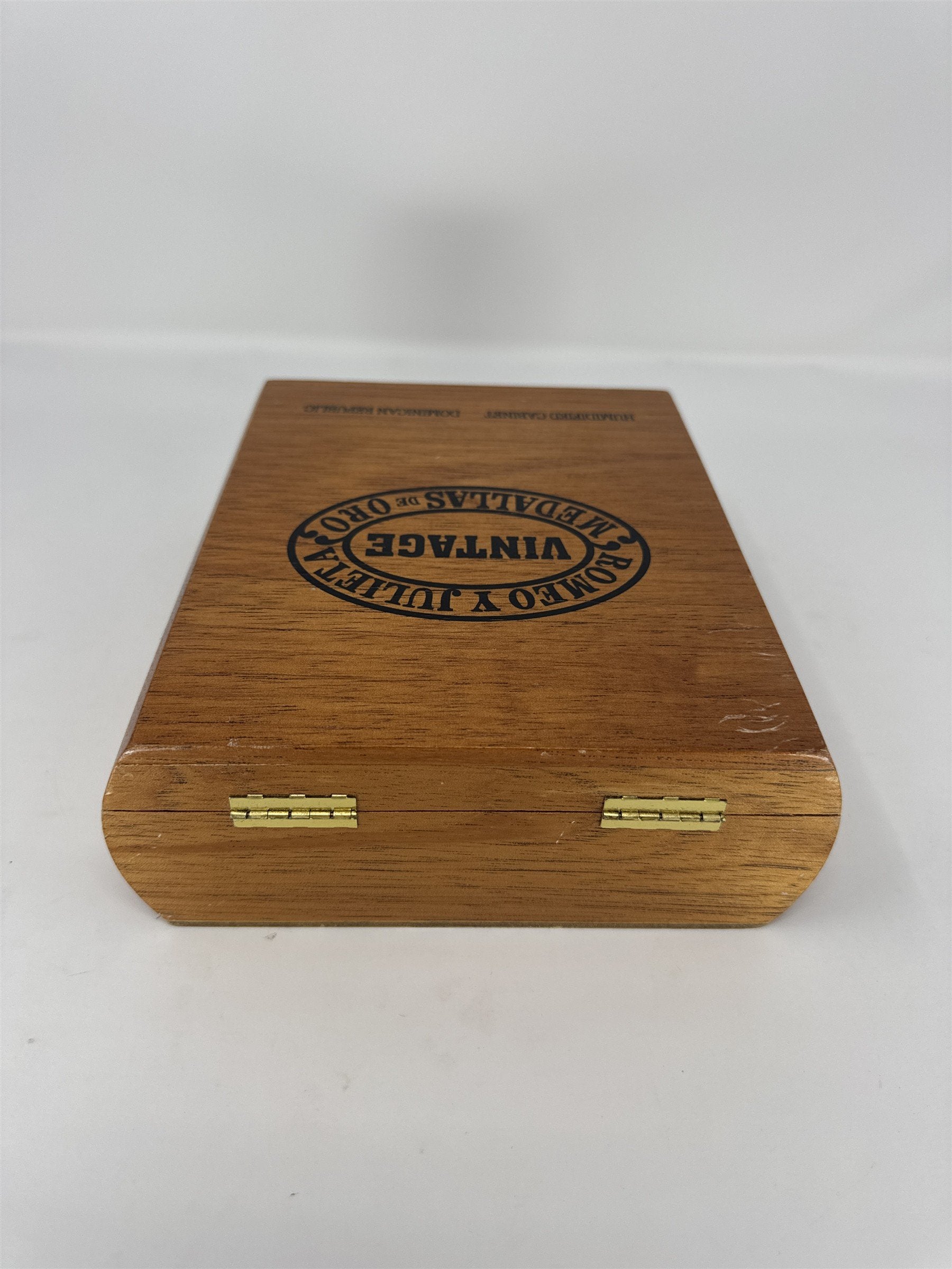 Romeo y Julieta Vintage Medallas de Oro Cigar Box Empty Wood Corona Glass Tubes