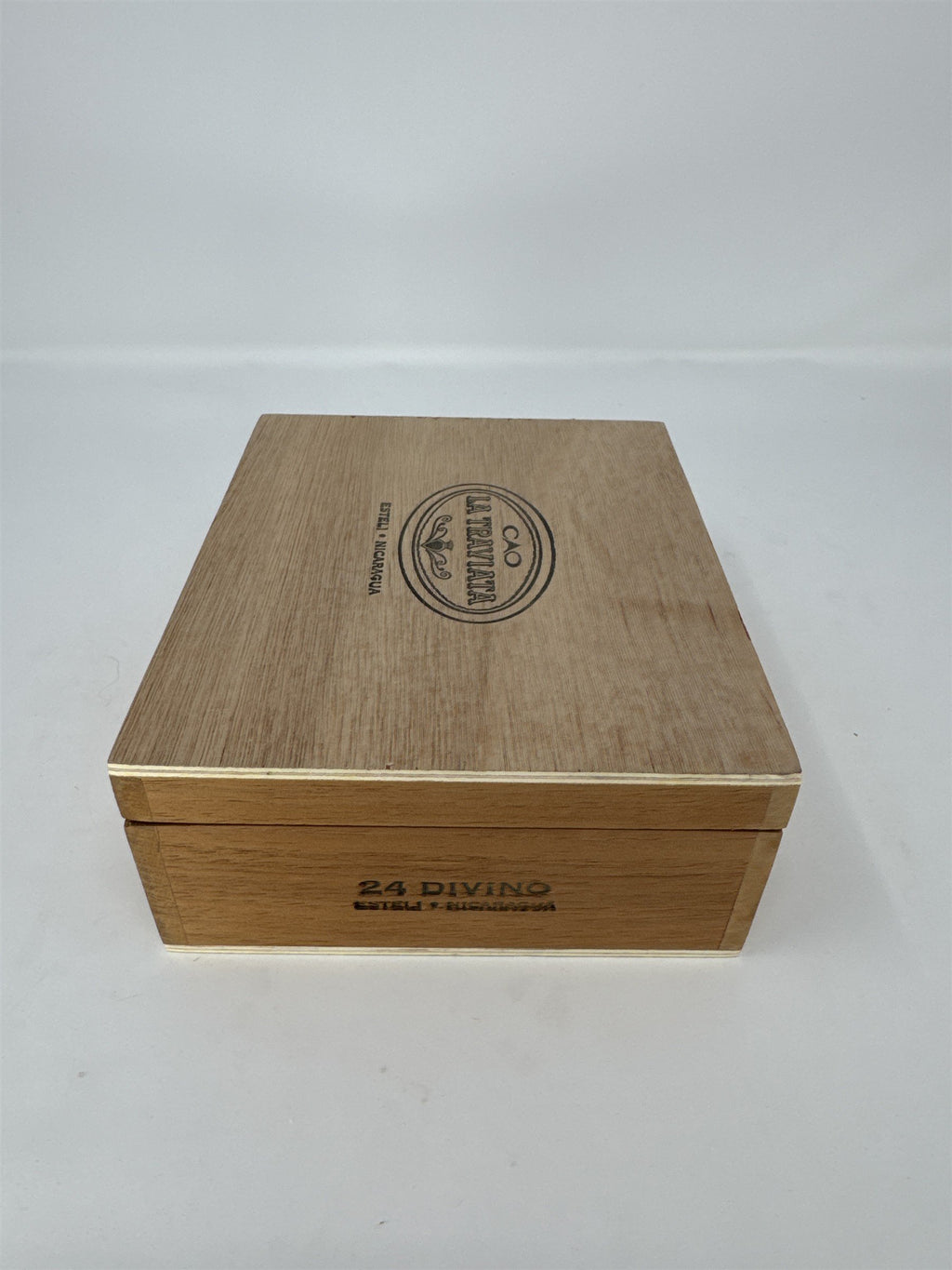 CAO La Traviata Divino Empty Wood Cigar Box 93 Rated Storage Case Decor Craft