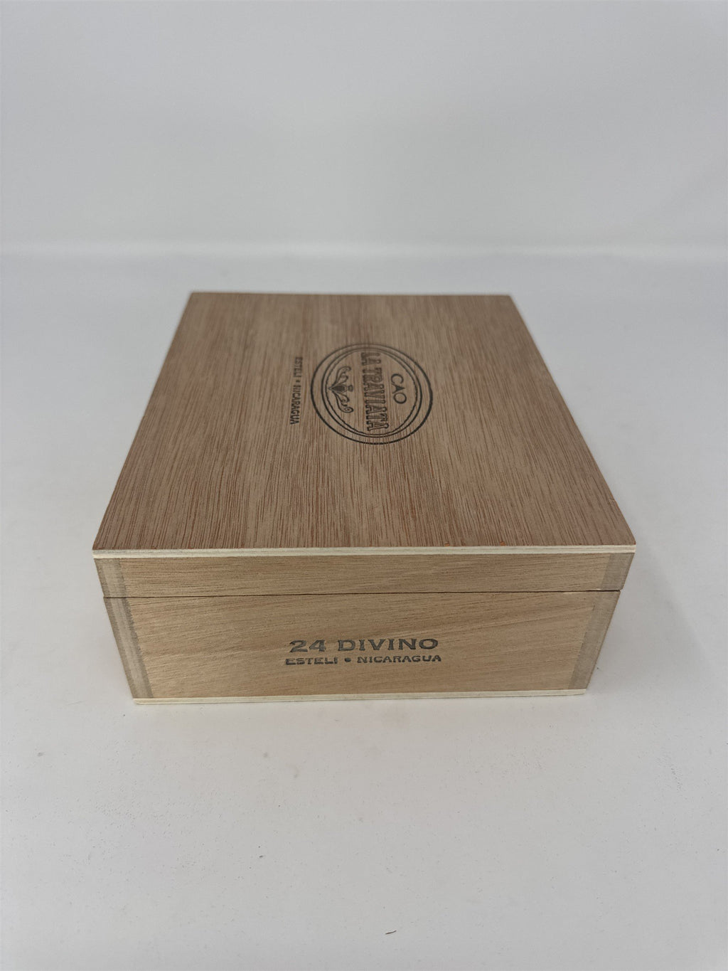 CAO La Traviata Divino Empty Wood Cigar Box 93 Rated Storage Case Decor Craft