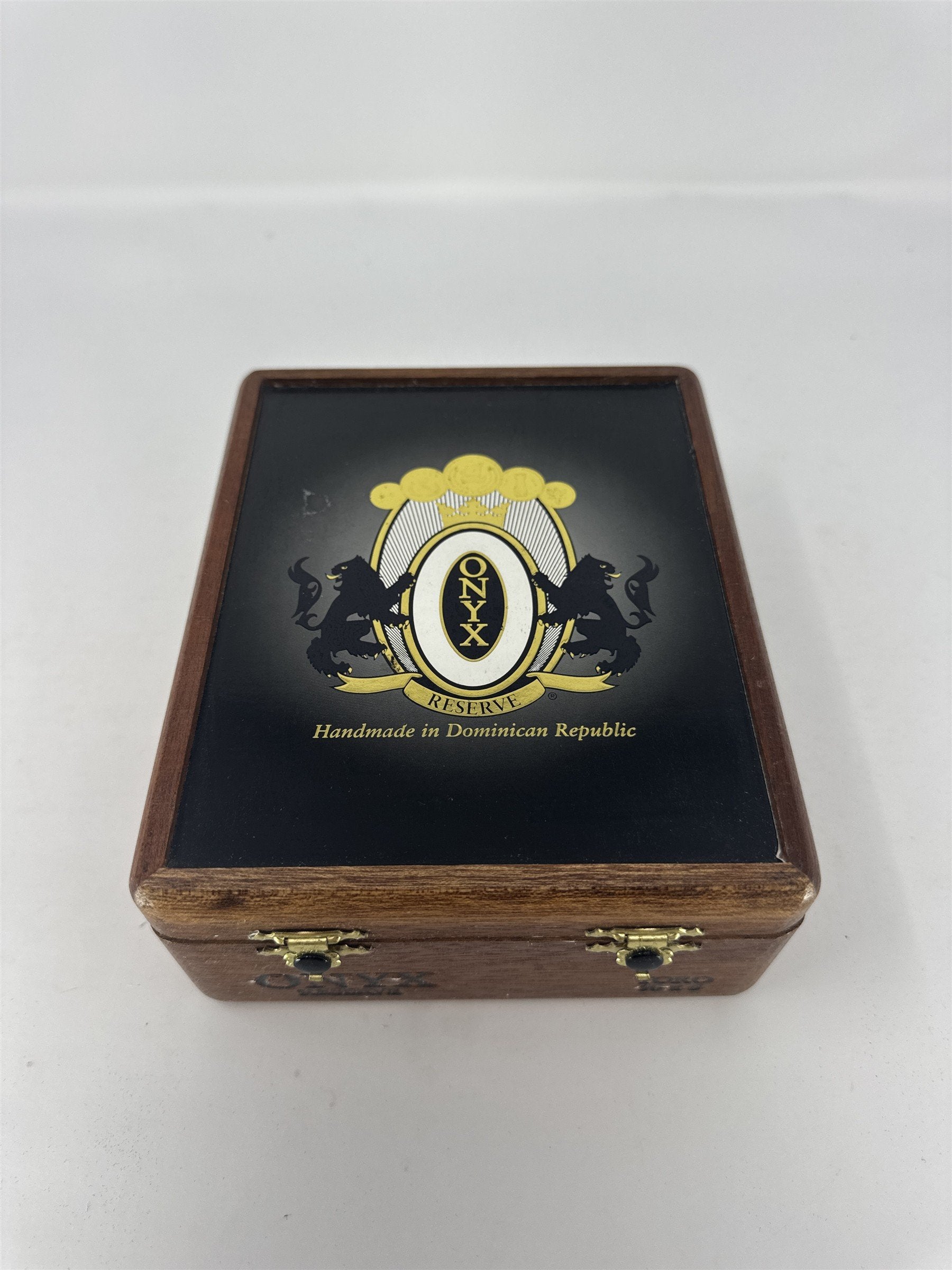 Onyx Reserve Toro Empty Wood Cigar Box Black Lacquer Top Lion Logo Storage Craft