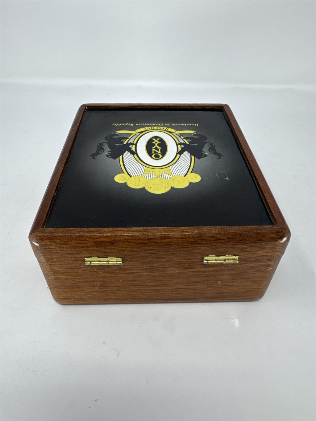 Onyx Reserve Toro Empty Wood Cigar Box Black Lacquer Top Lion Logo Storage Craft