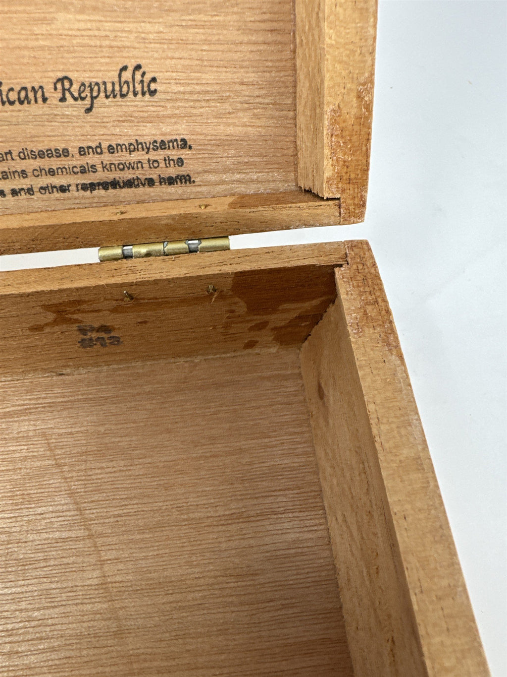Ashton 8-9-8 Empty Wood Cigar Box Handmade Dominican Republic Storage Craft
