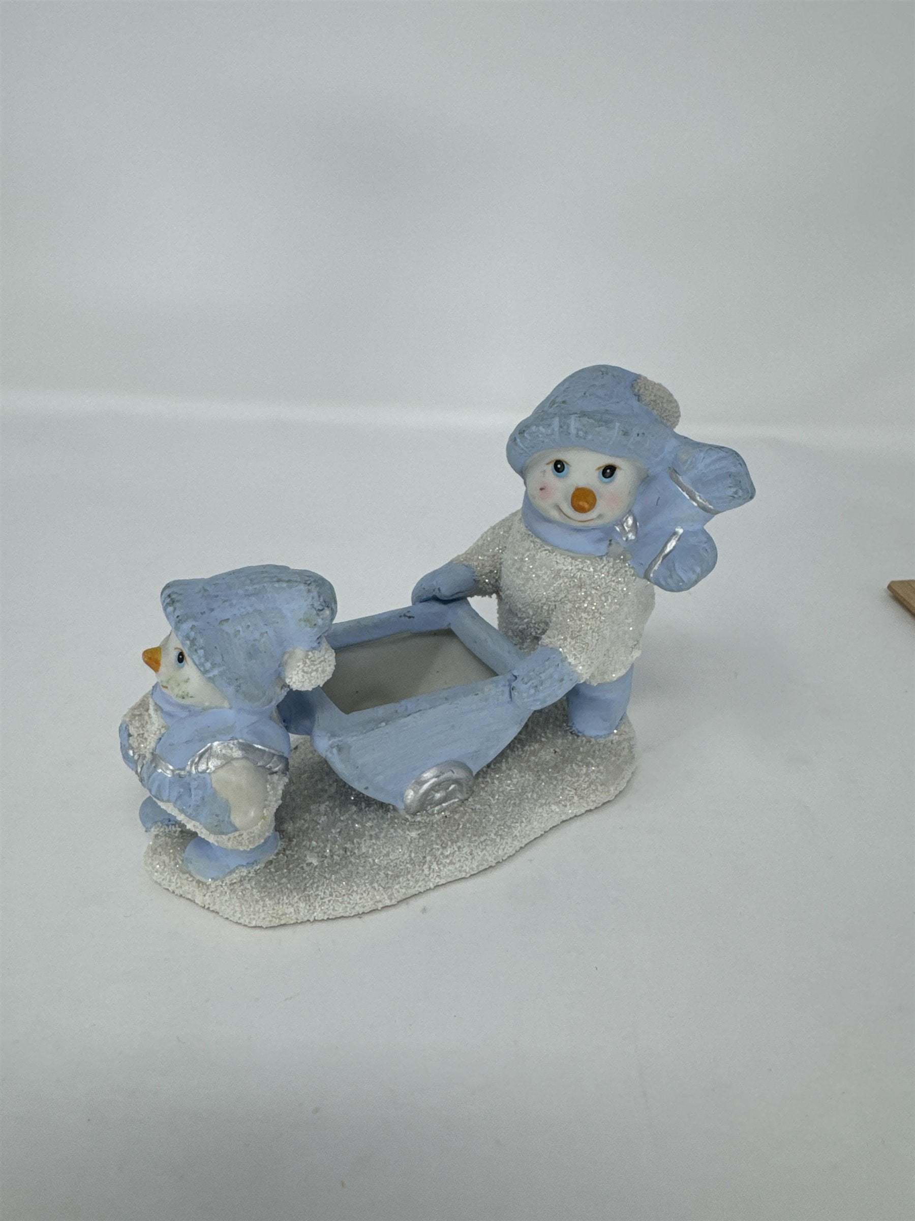 Vtg Encore Frosted Snowmen Family Wheelbarrow Figurine Glitter Figurine