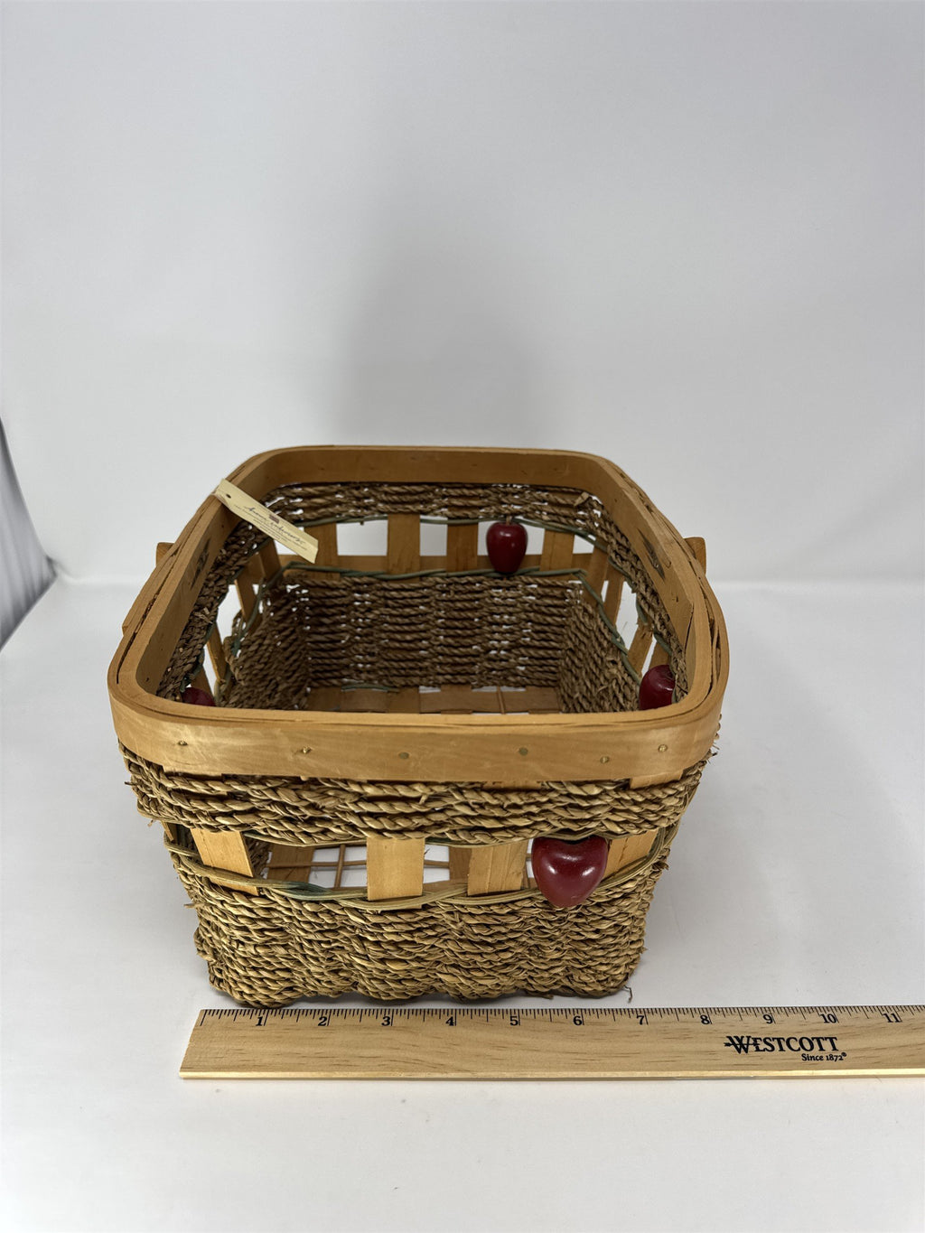 Home Interiors Apples of My Eye Woven Basket Metal Scalloped Rim Liner