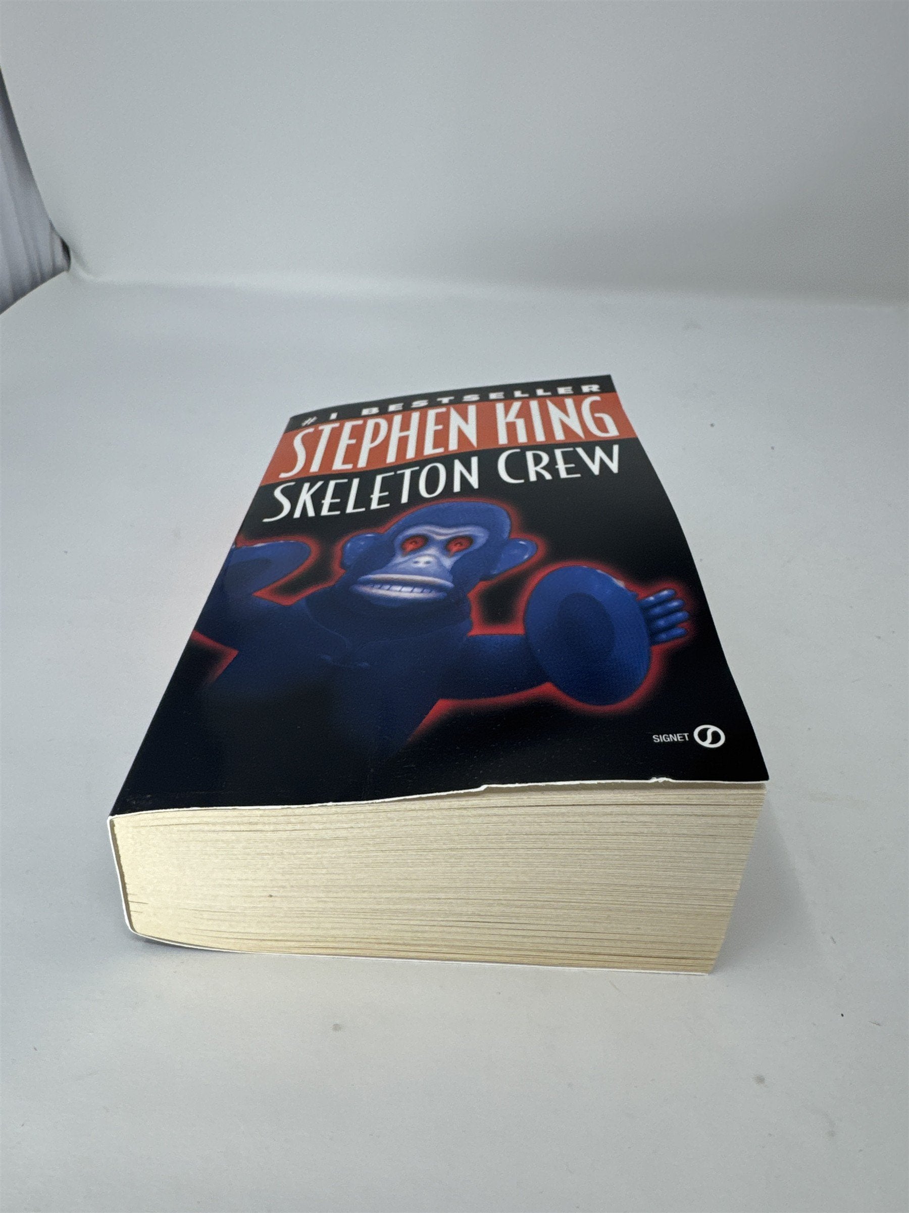 Stephen King Skeleton Crew Signet Paperback 1986 Vintage Horror The Mist Book