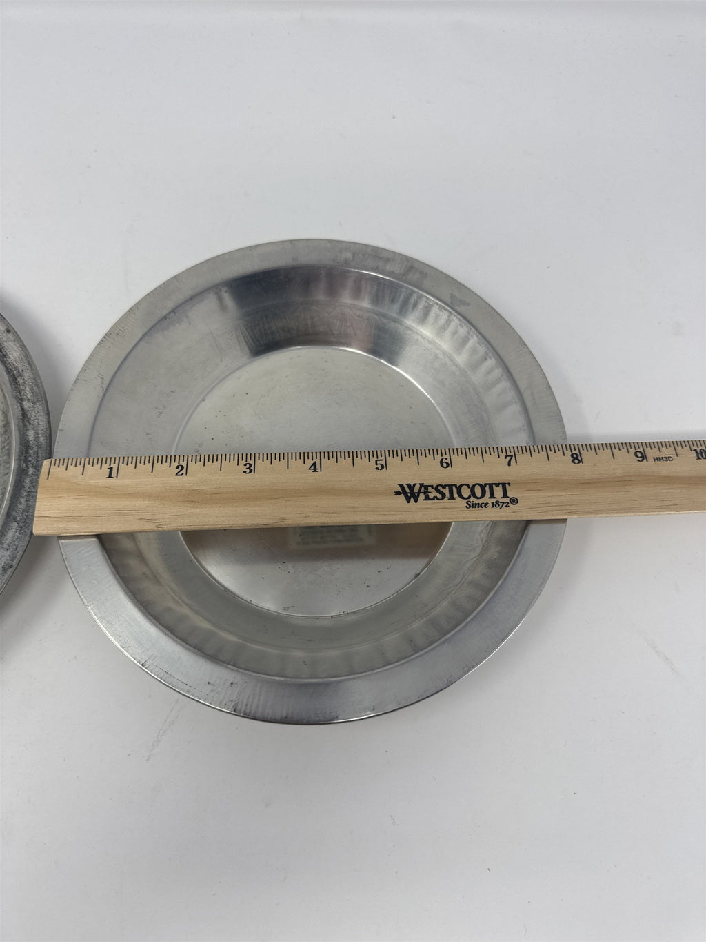 Vtg Aluminum Pie Plates Set of 2 8" Round Metal Baking Tins Retro Kitchenware
