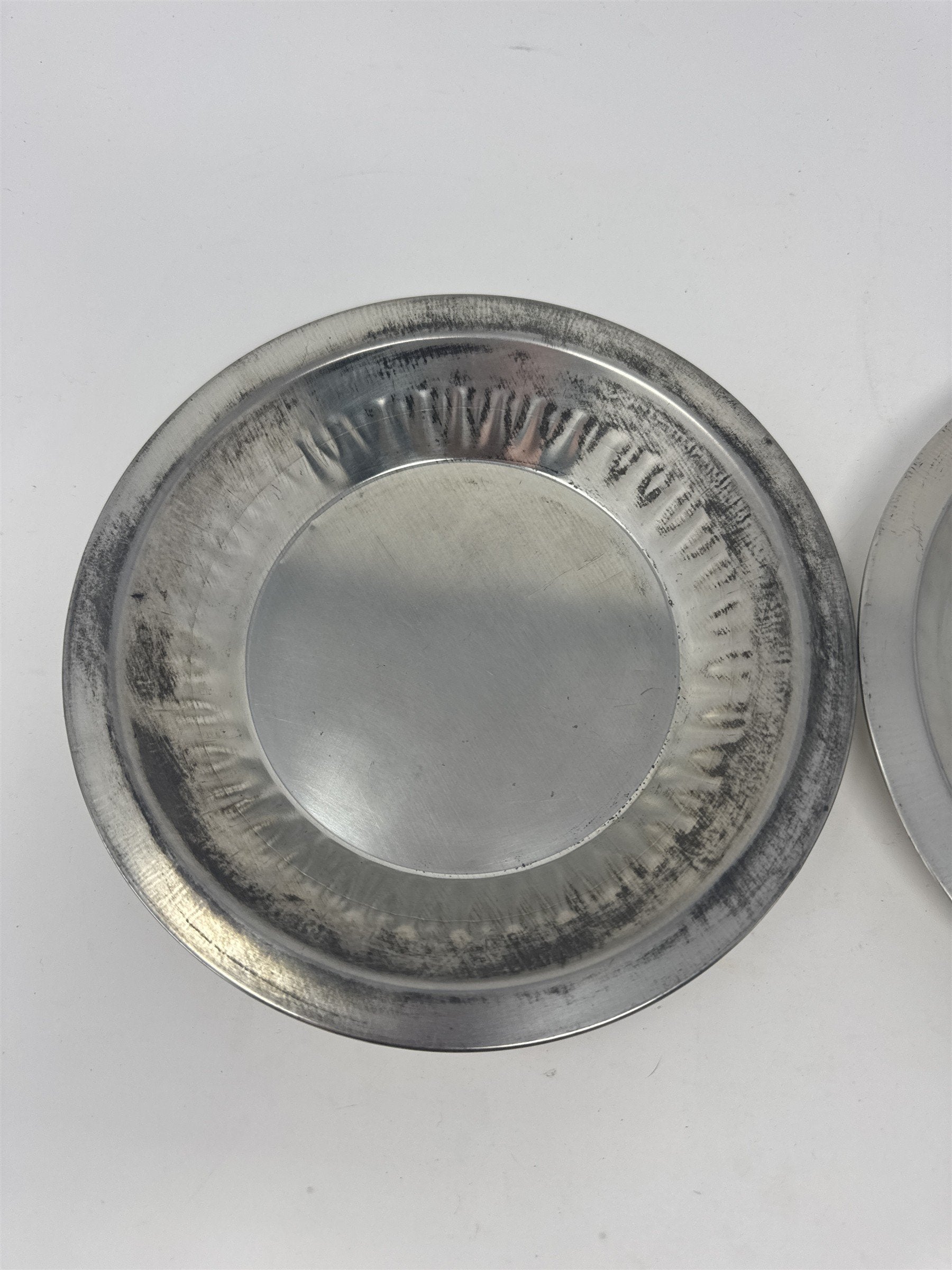 Vtg Aluminum Pie Plates Set of 2 8" Round Metal Baking Tins Retro Kitchenware