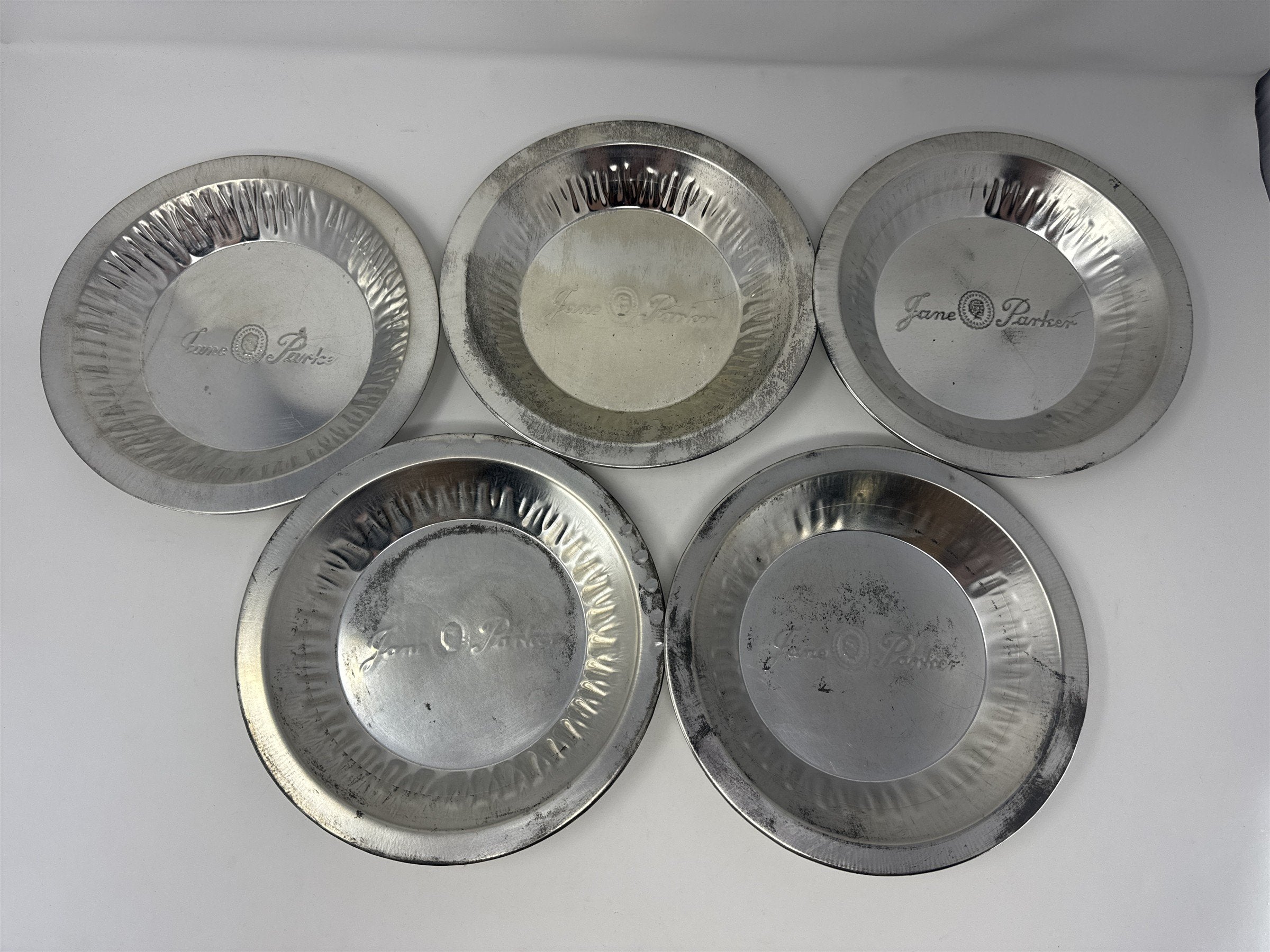 Vtg Jane Parke Aluminum Pie Plates Set of 5x 8" Metal Baking Tins Stamped Retro
