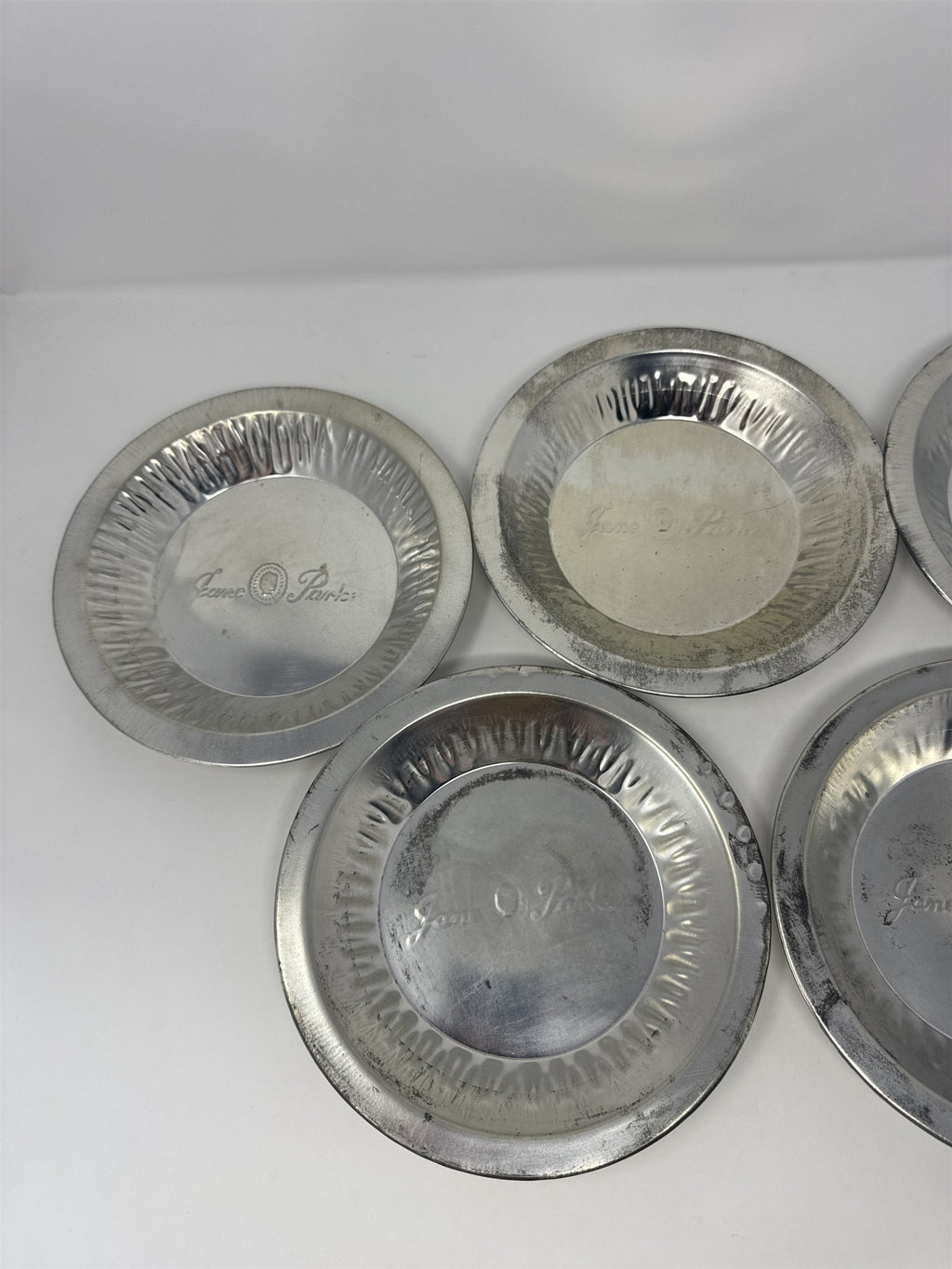Vtg Jane Parke Aluminum Pie Plates Set of 5x 8" Metal Baking Tins Stamped Retro