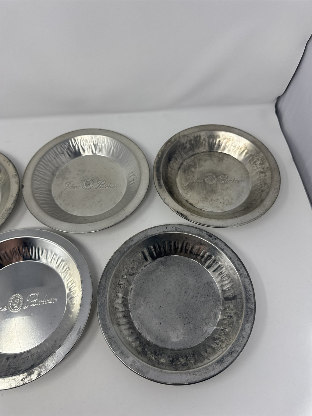 Set of 5 Vtg Jane Parke Aluminum Pie Plates 8" Metal Baking Tins Stamped Retro