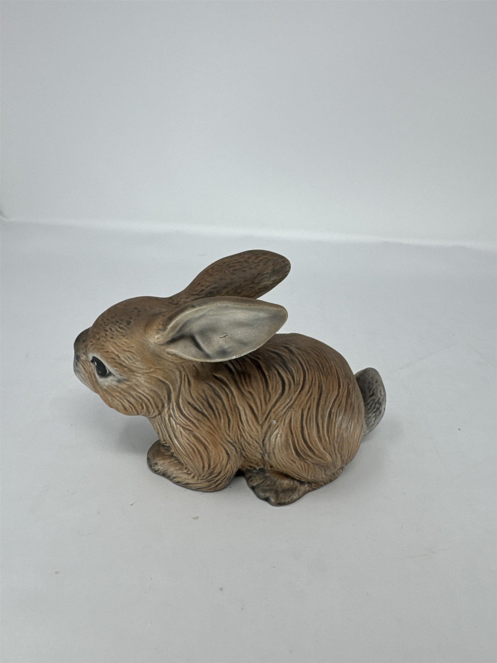 Vtg Scioto 1985 Ceramic Bunny Figurine 4.5" Easter Gray White Rabbit Sculpture