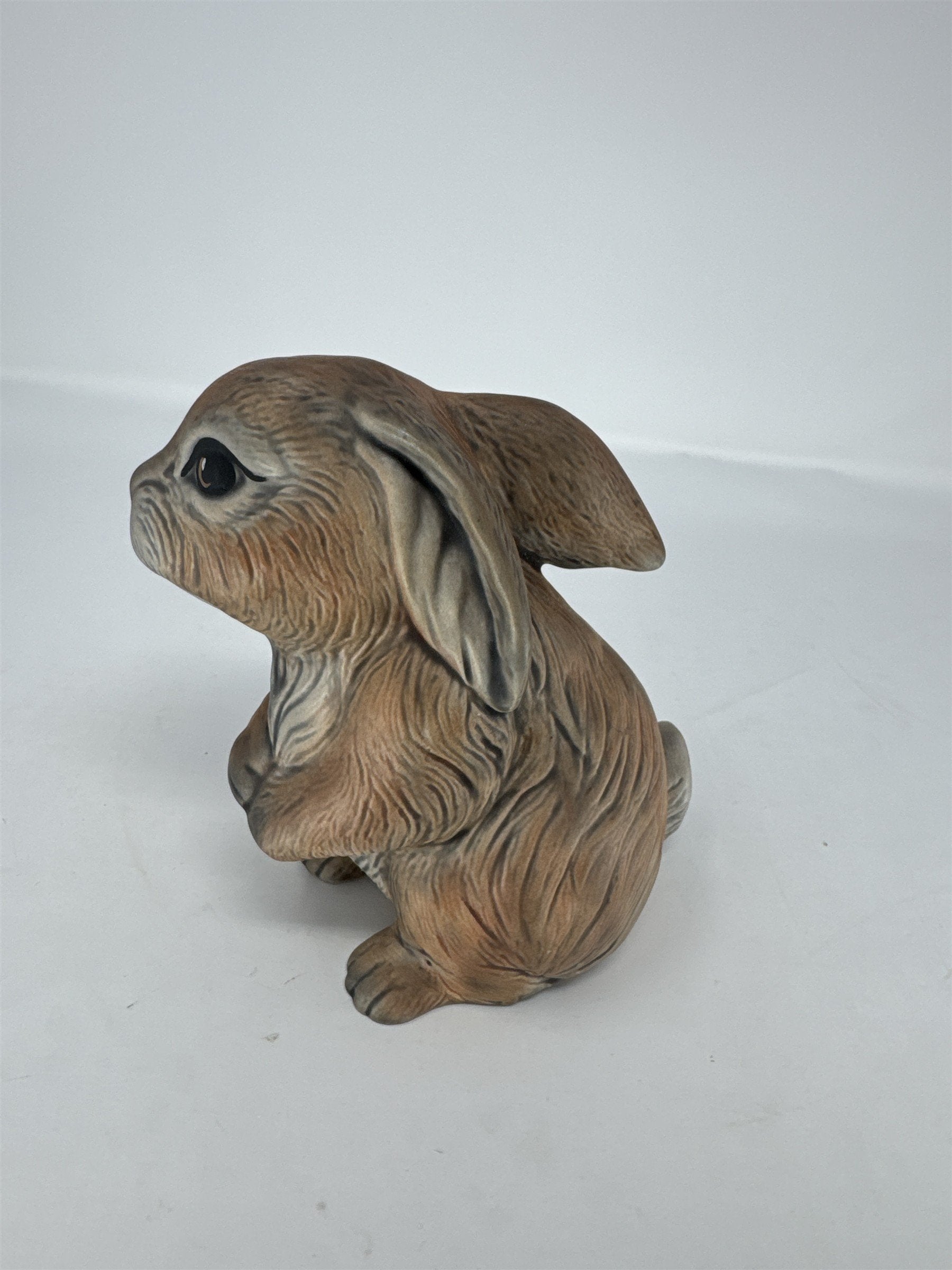 Vtg Ceramic Bunny Rabbit Figurine Easter Grey White Sculpture