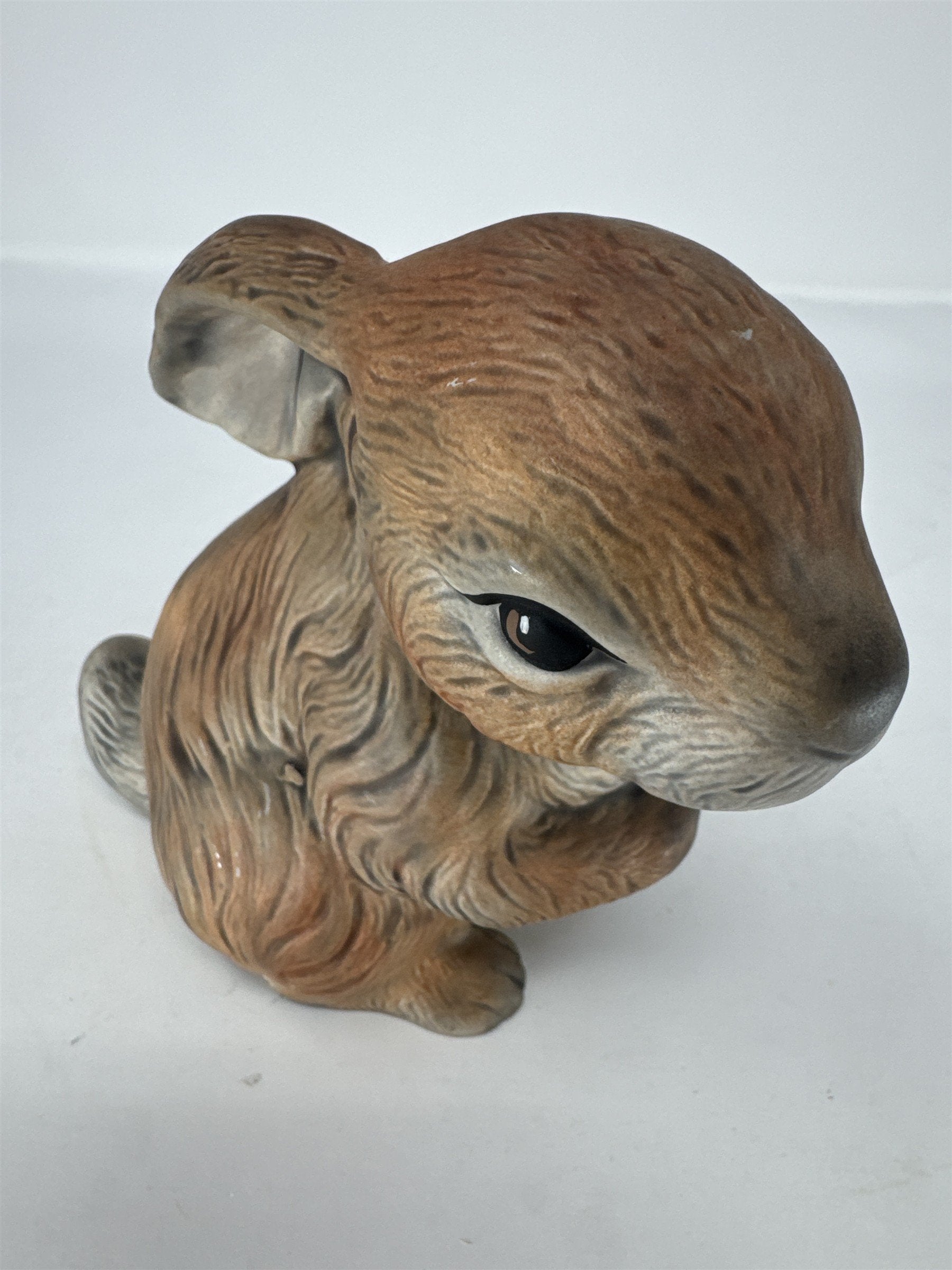 Vtg Ceramic Bunny Rabbit Figurine Easter Grey White Sculpture