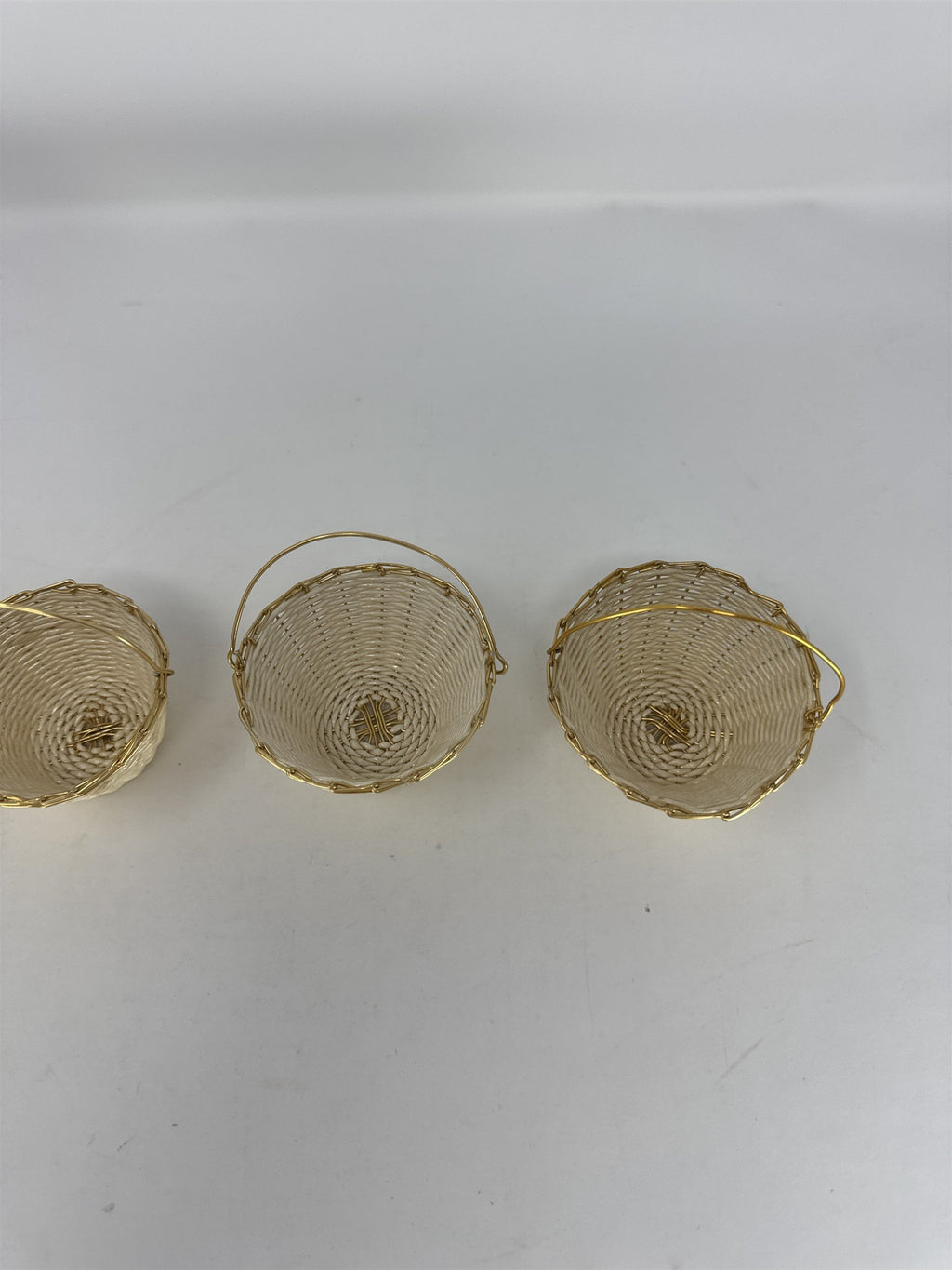 Set of 4 Miniature White Wicker Baskets Gold Wire Handle Dollhouse Decor