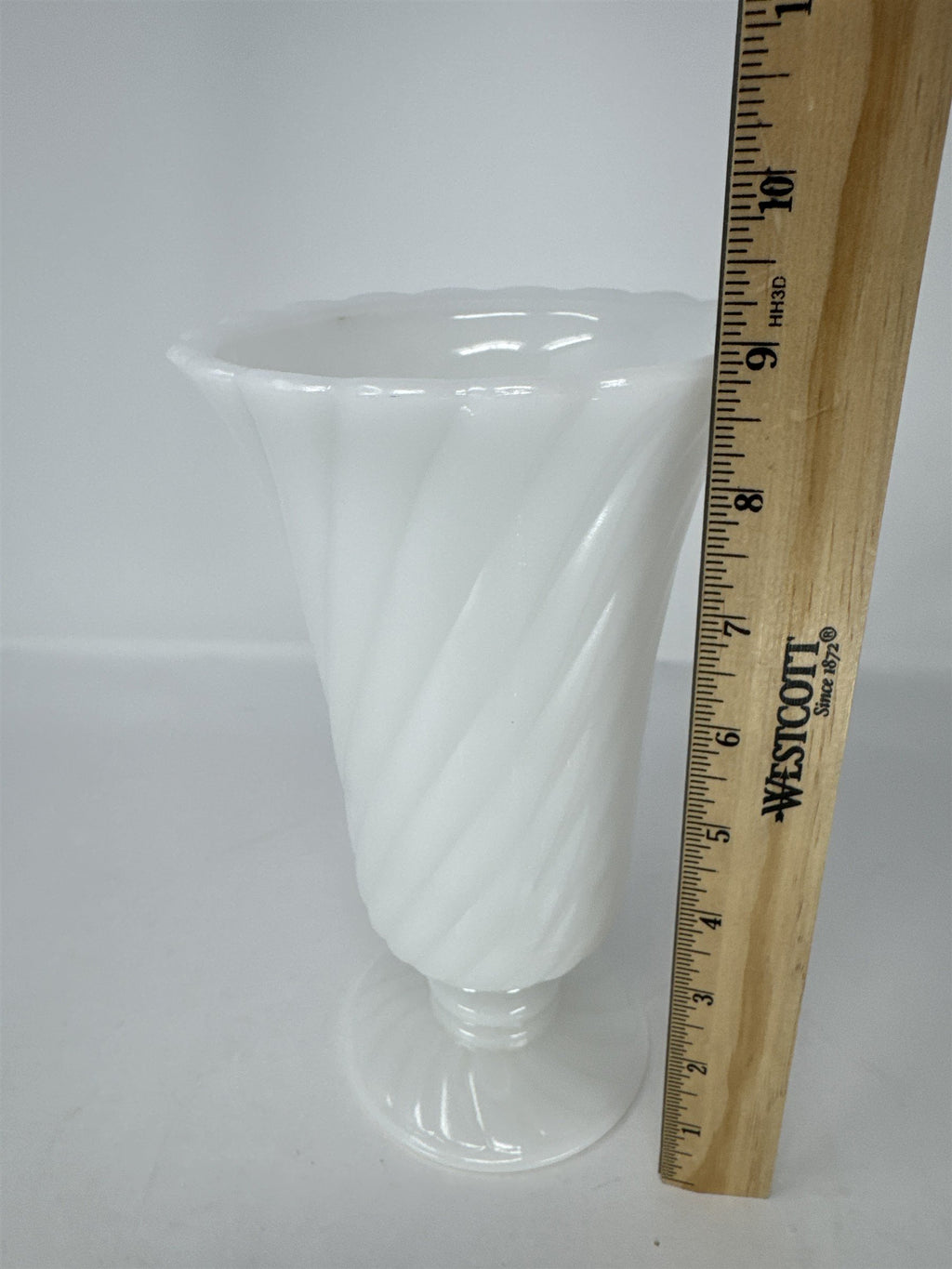 Vtg White Milk Glass Swirl Vase 9" Ribbed Spiral Tall Mid Century Floral Decor