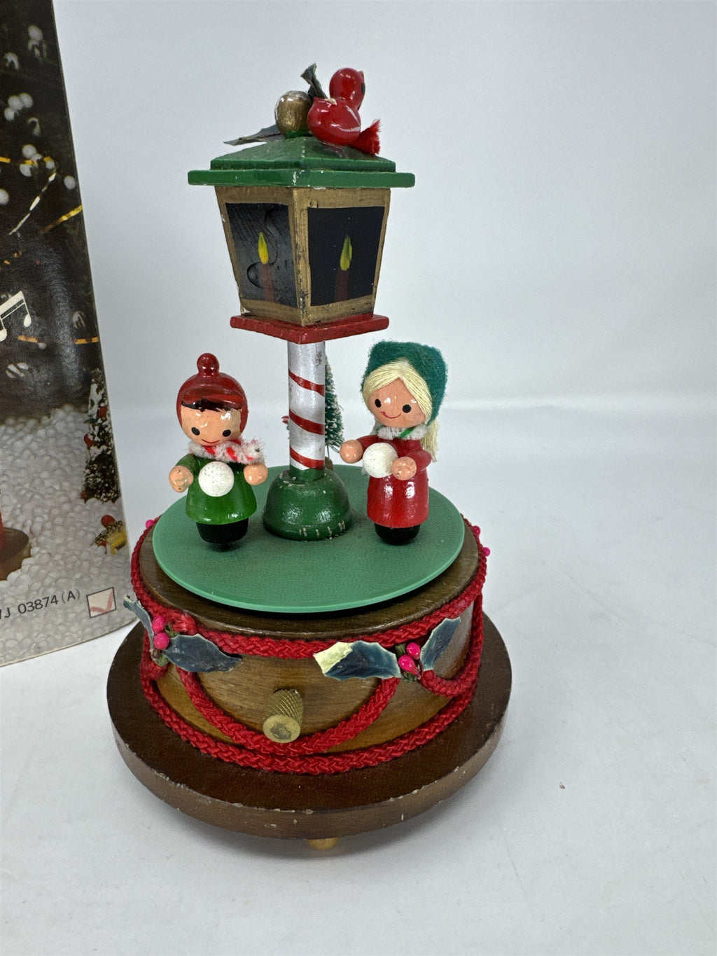 Vtg Lefton Christmas Carolers Music Box Dancing Figures Lamp Post Decor READ