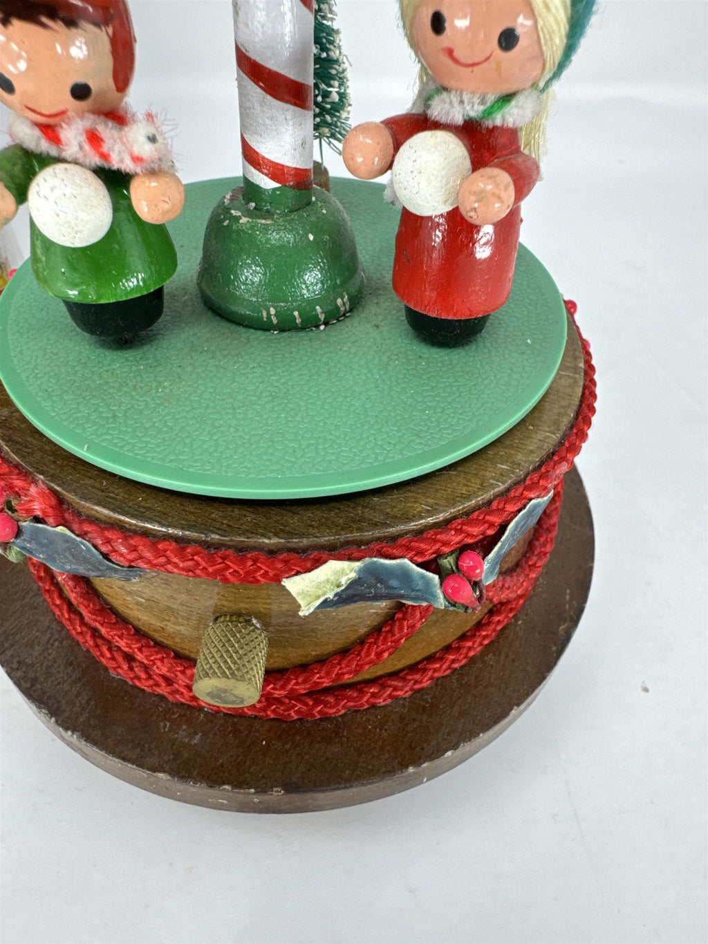 Vtg Lefton Christmas Carolers Music Box Dancing Figures Lamp Post Decor READ