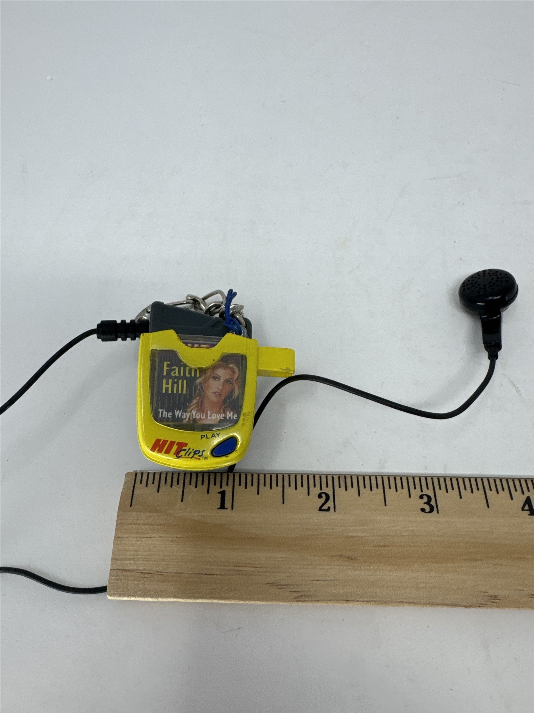 HIT Clips Yellow Music Player Vintage Toy /w Faith Hill The Way You Love Me Cart