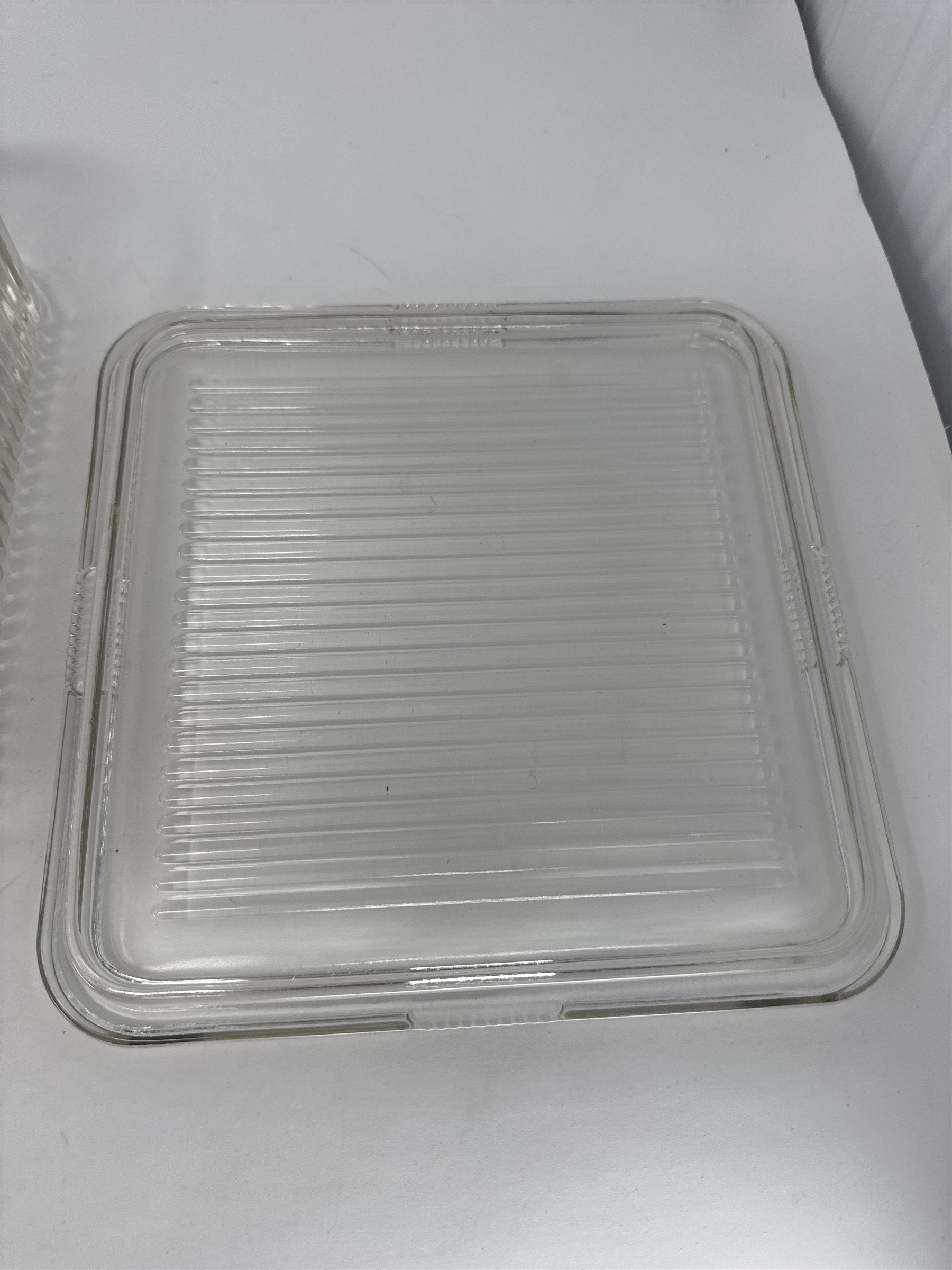 Vtg Federal Glass 8.5" Square Ribbed Clear Glass Refrigerator Dish with Lid