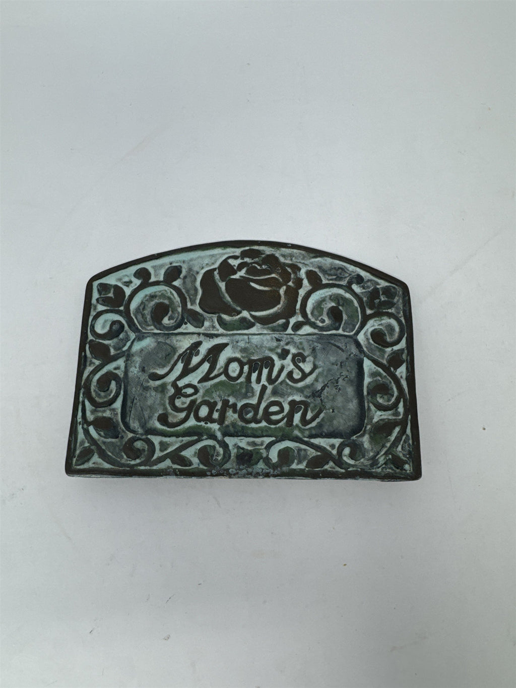 Vtg Verdigris Metal Mom’s Garden Plaque Embossed Rose Flower Sign Outdoor Decor