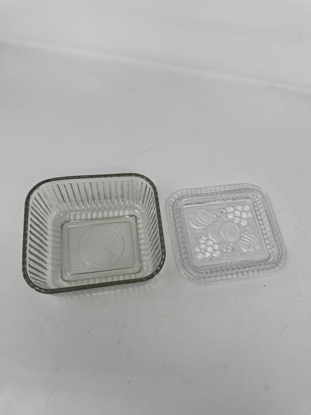 Vtg Glass Fruit Harvest Ribbed Clear Refrigerator Dish with Lid