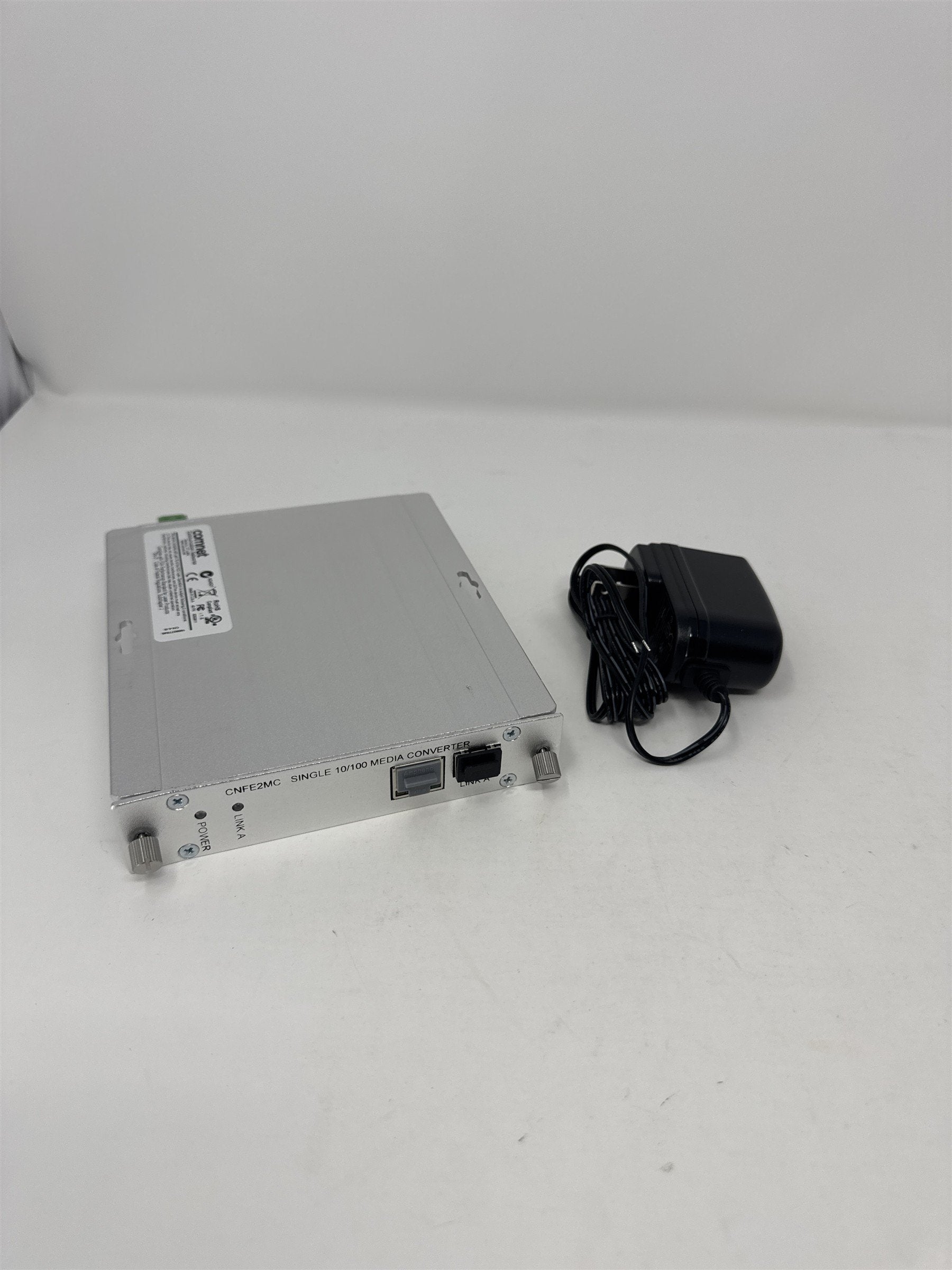 Comnet CNFE2MC Ethernet Fiber Optic Media Converter Single 10/100 *Has Bent Ear*